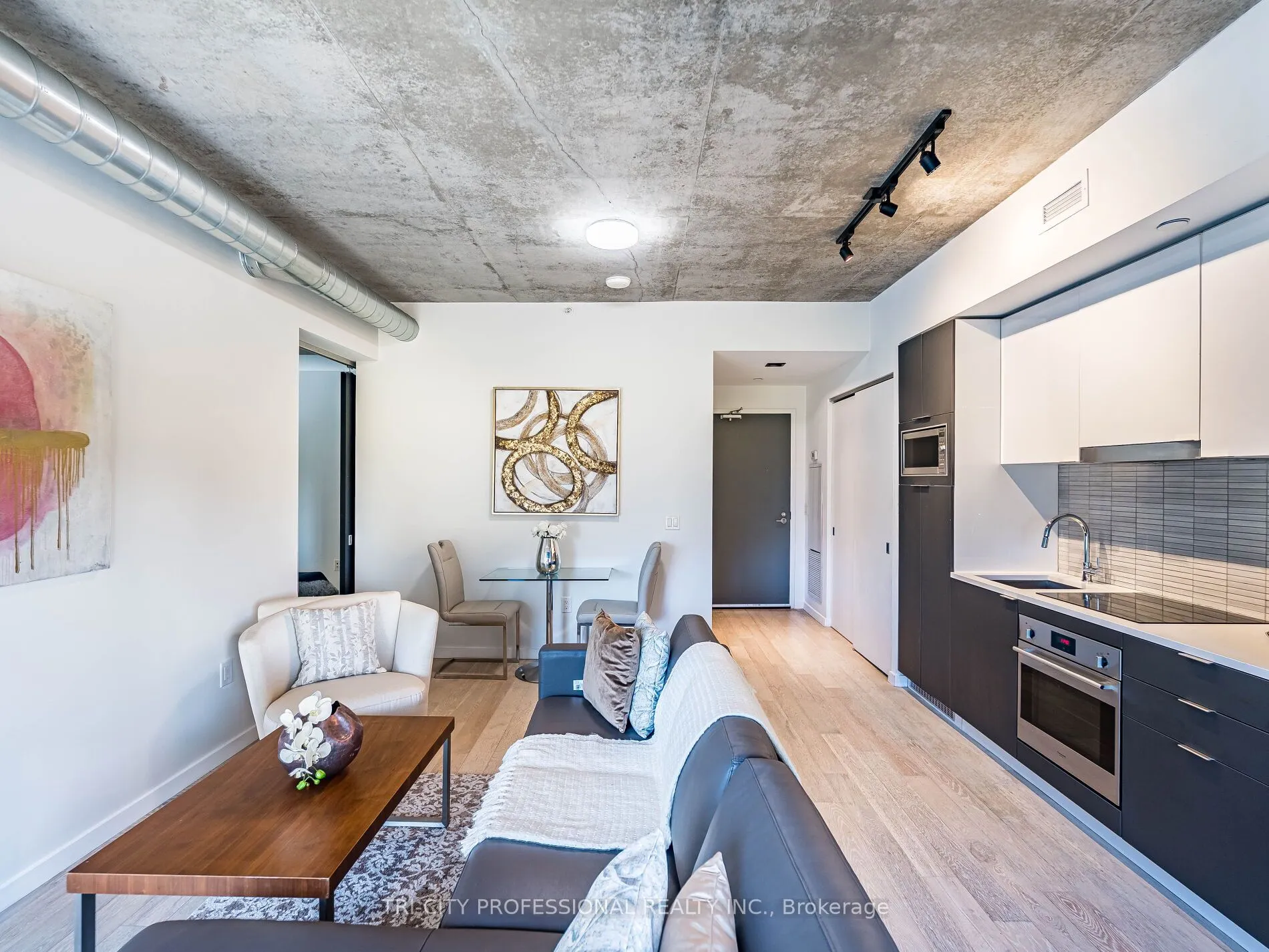 170 Bayview Avenue, #304