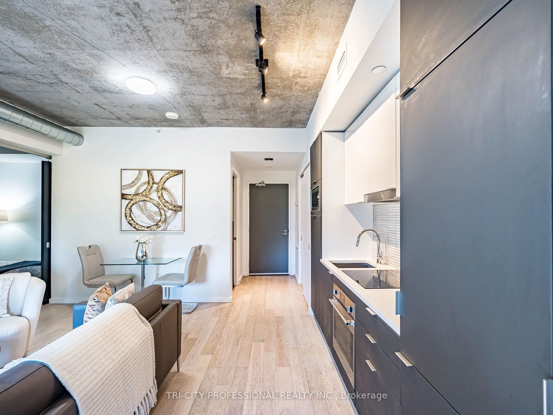 170 Bayview Avenue, #304