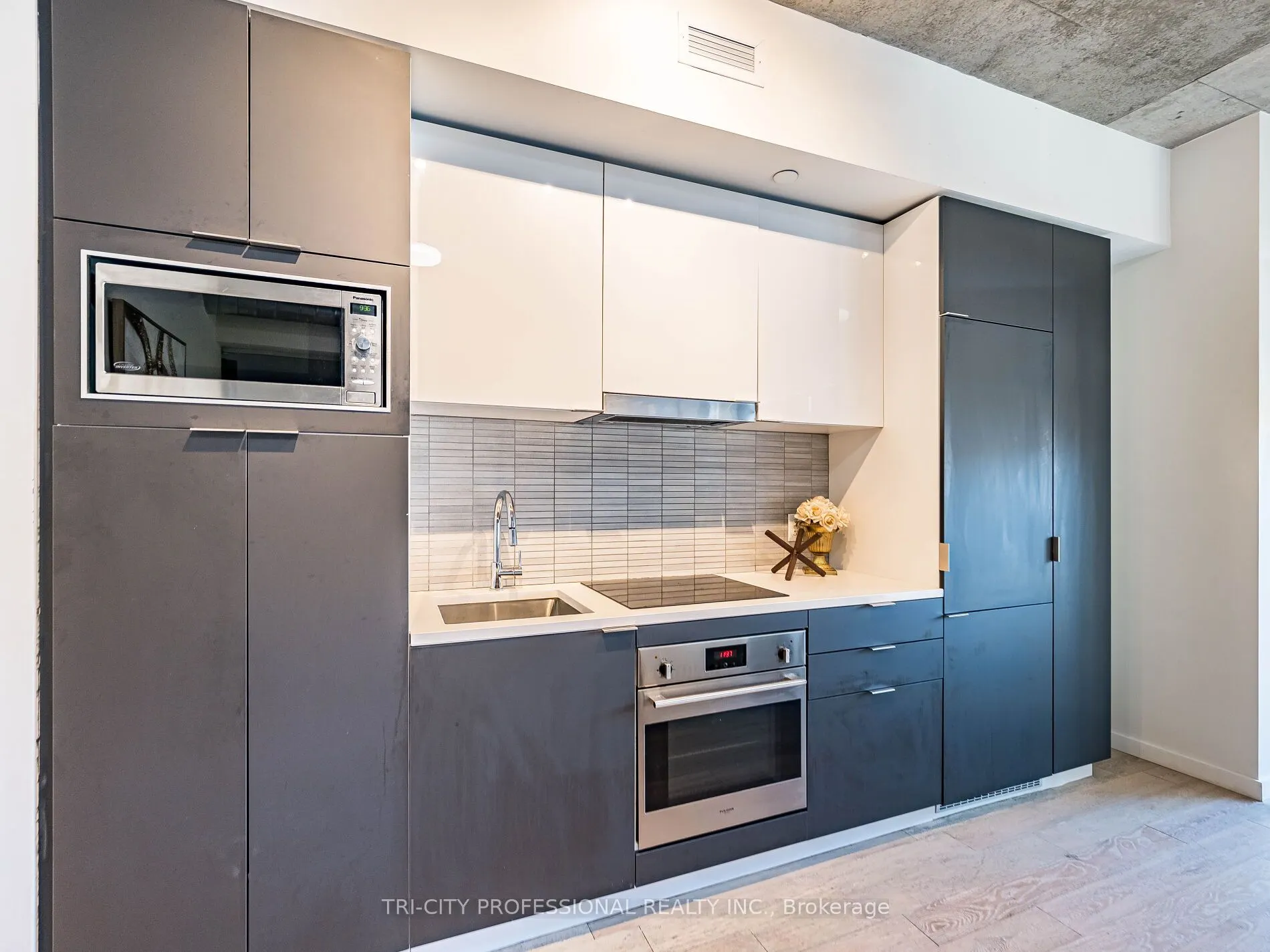 170 Bayview Avenue, #304