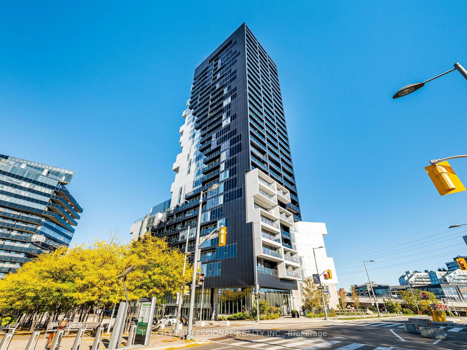 170 Bayview Avenue, #304