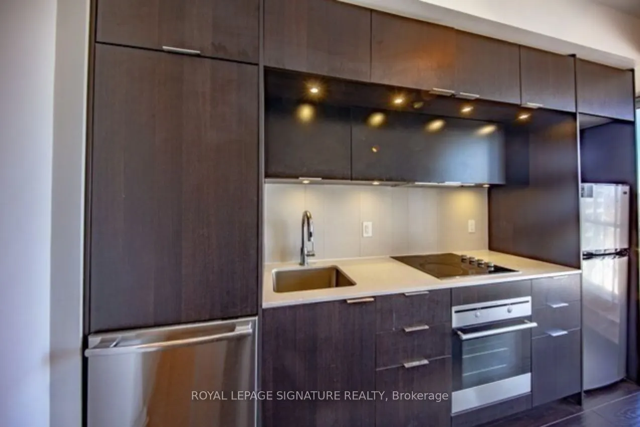 170 Sumach Street, #1011