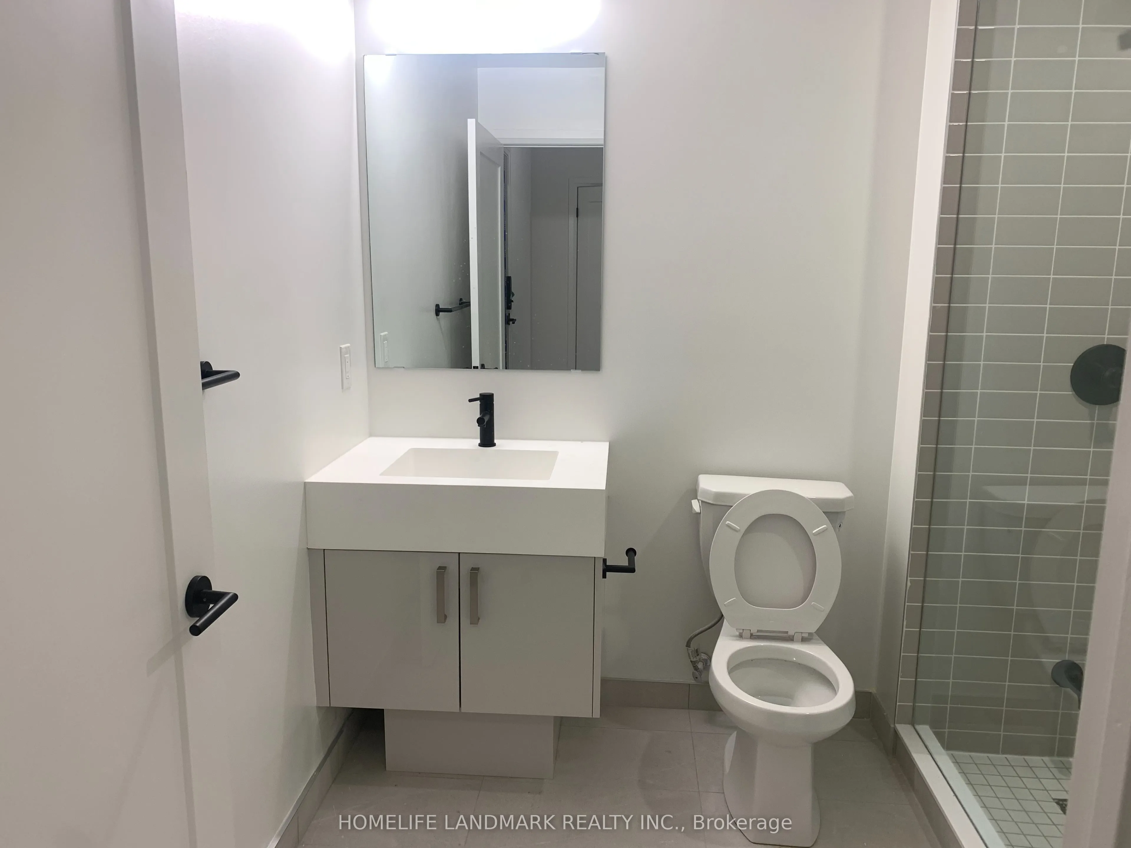 280 Dundas Street W, #903