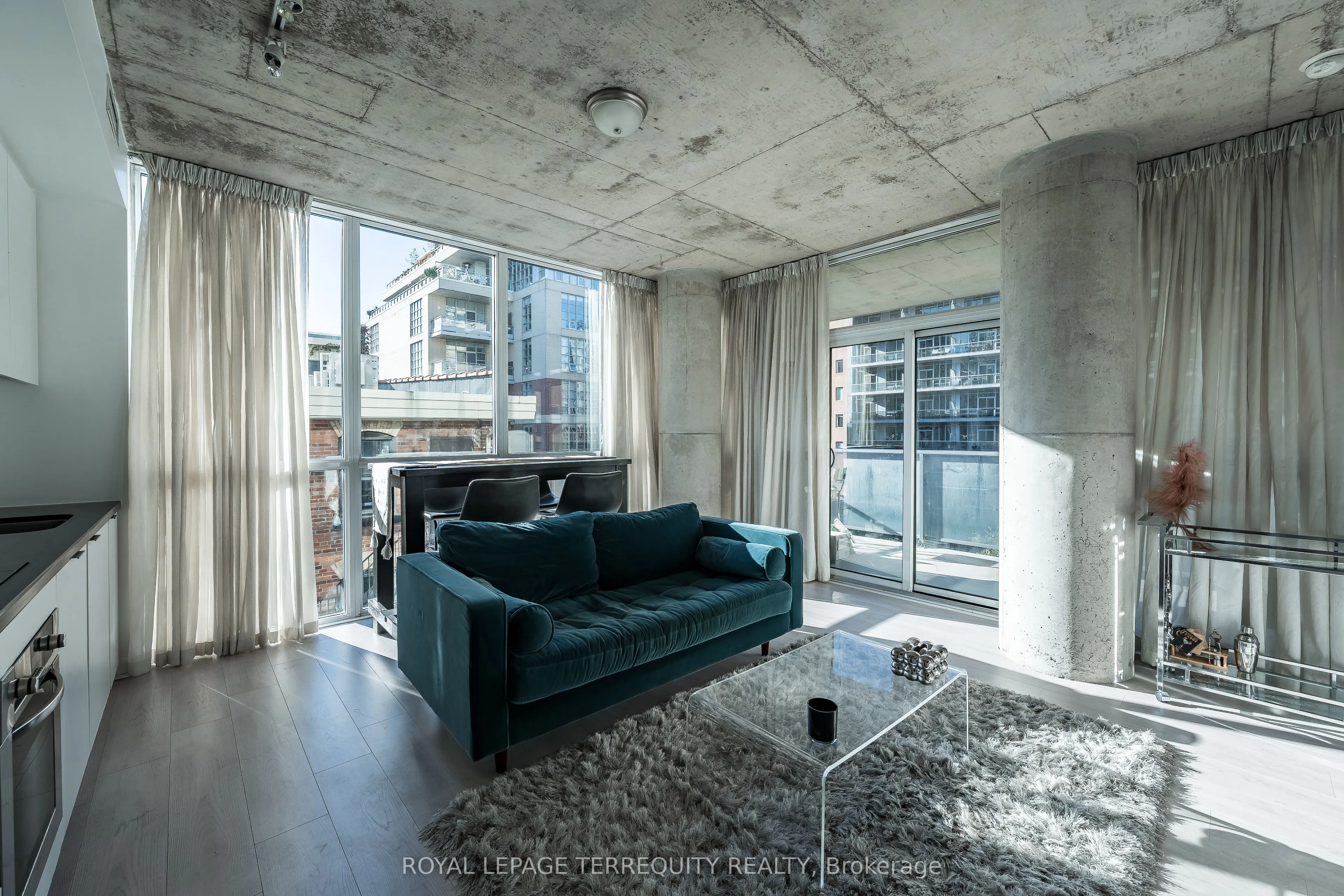 478 King Street W, #417