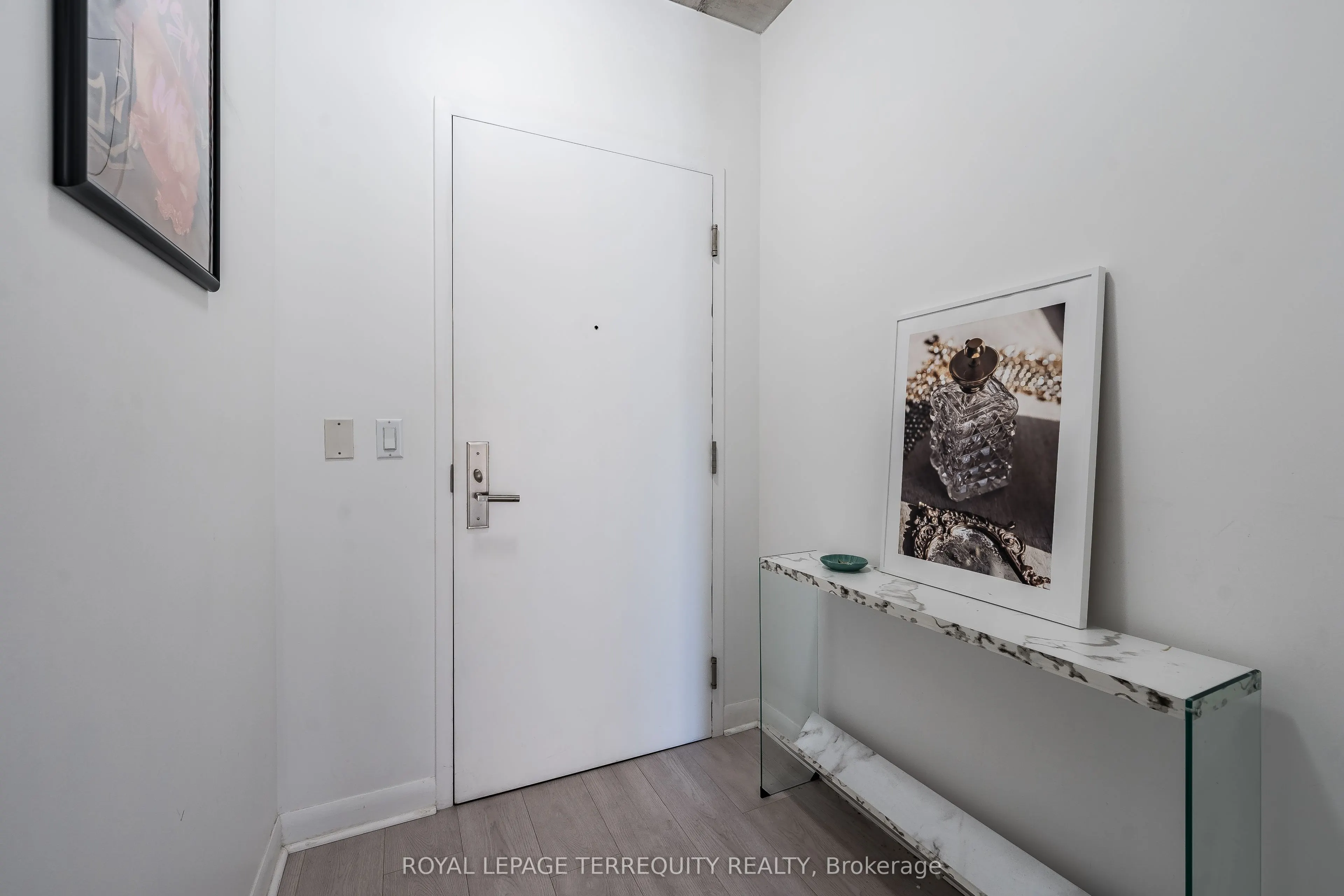 478 King Street W, #417