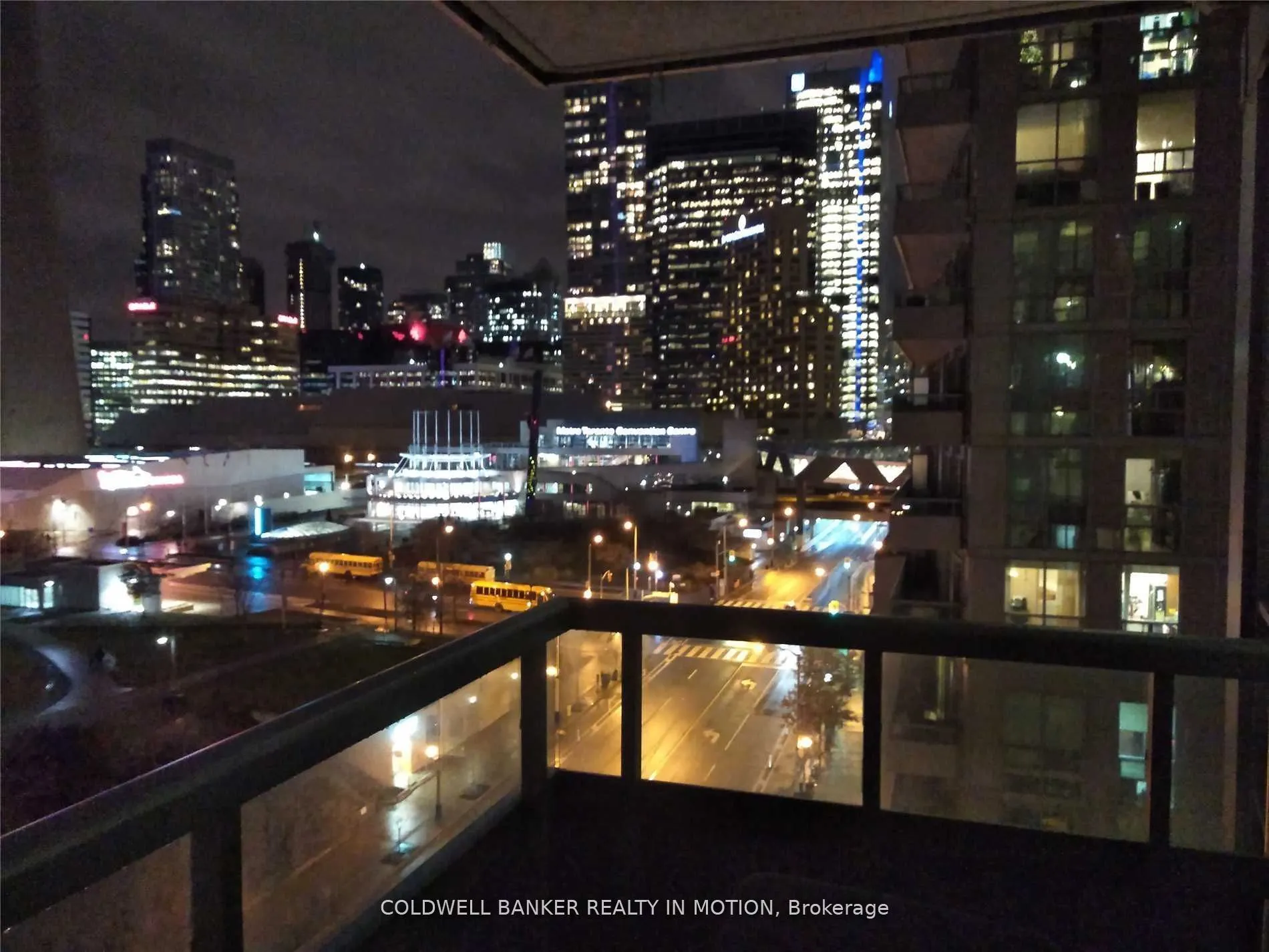 25 Lower Simcoe Street, #918