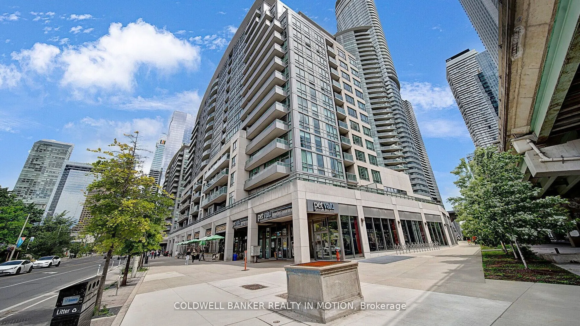 25 Lower Simcoe Street, #918