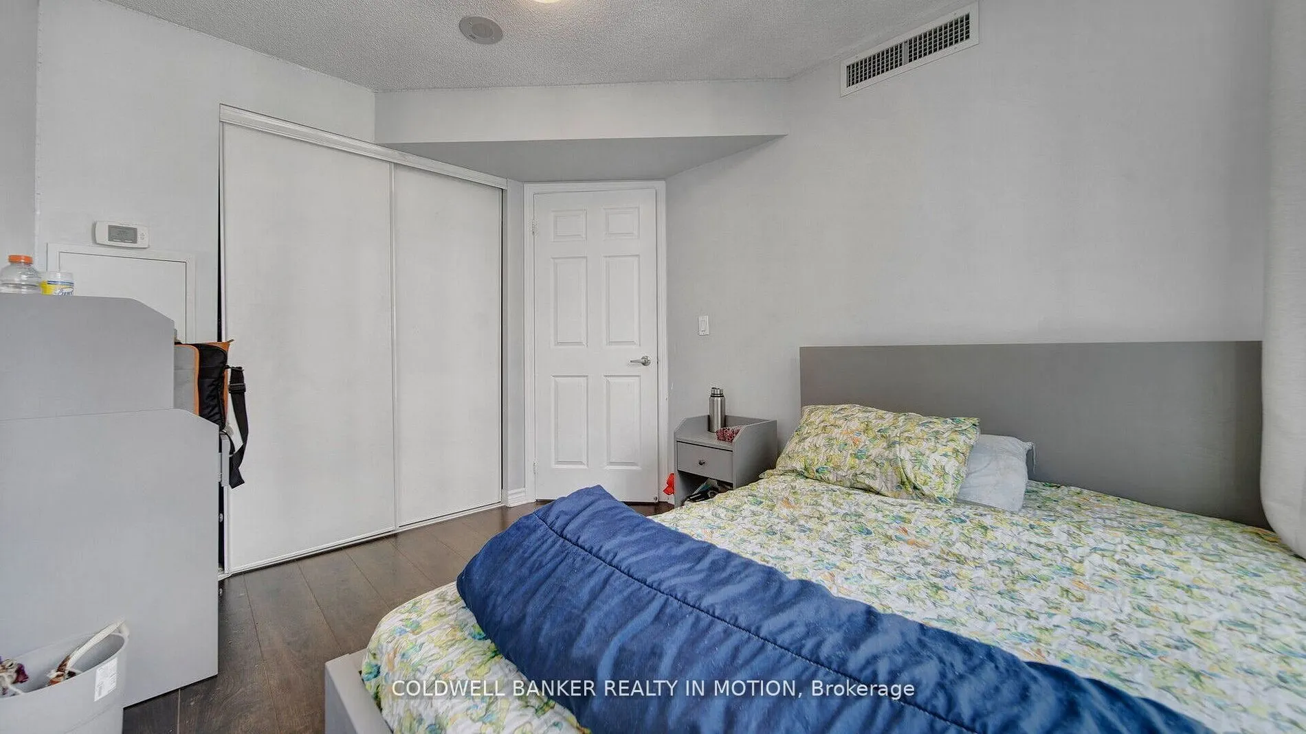 25 Lower Simcoe Street, #918