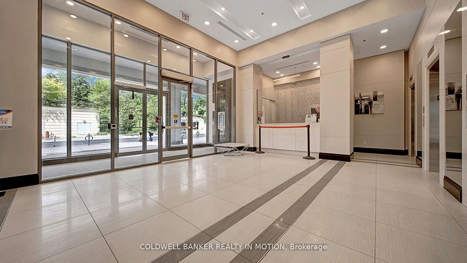 25 Lower Simcoe Street, #918