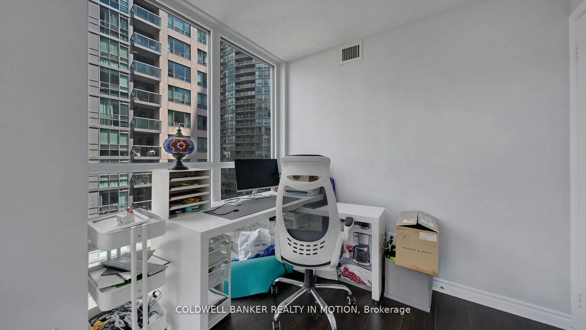 25 Lower Simcoe Street, #918