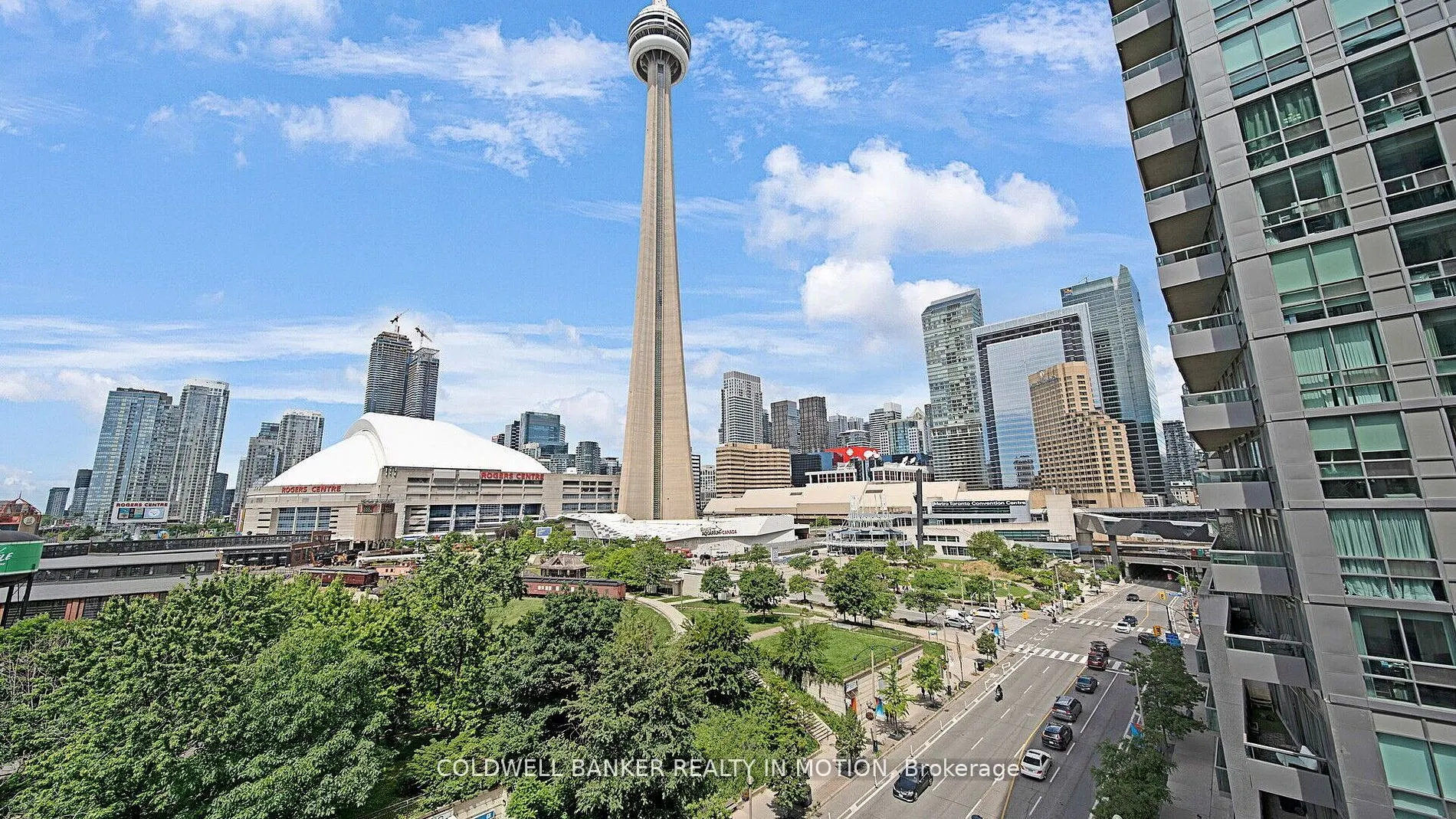 25 Lower Simcoe Street, #918