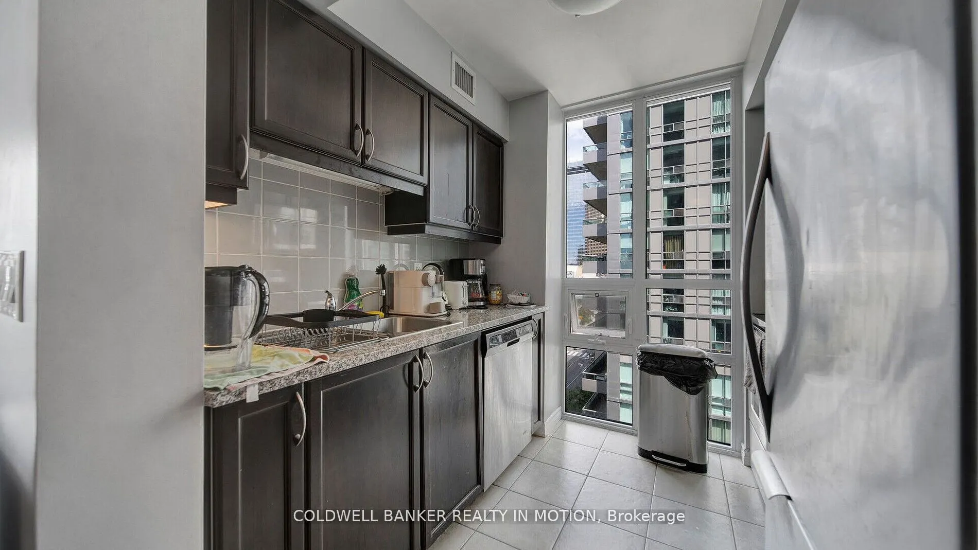 25 Lower Simcoe Street, #918
