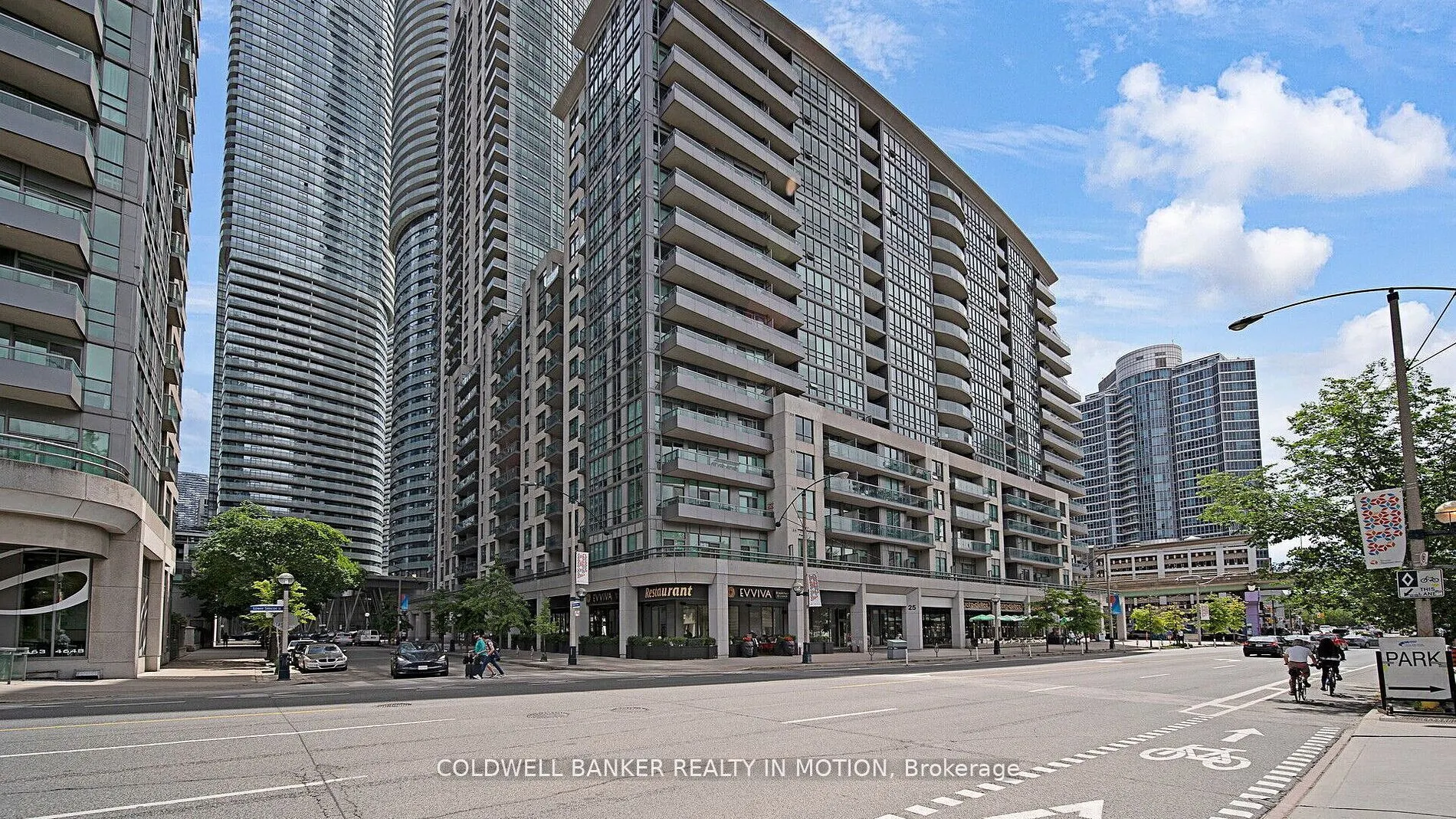 25 Lower Simcoe Street, #918