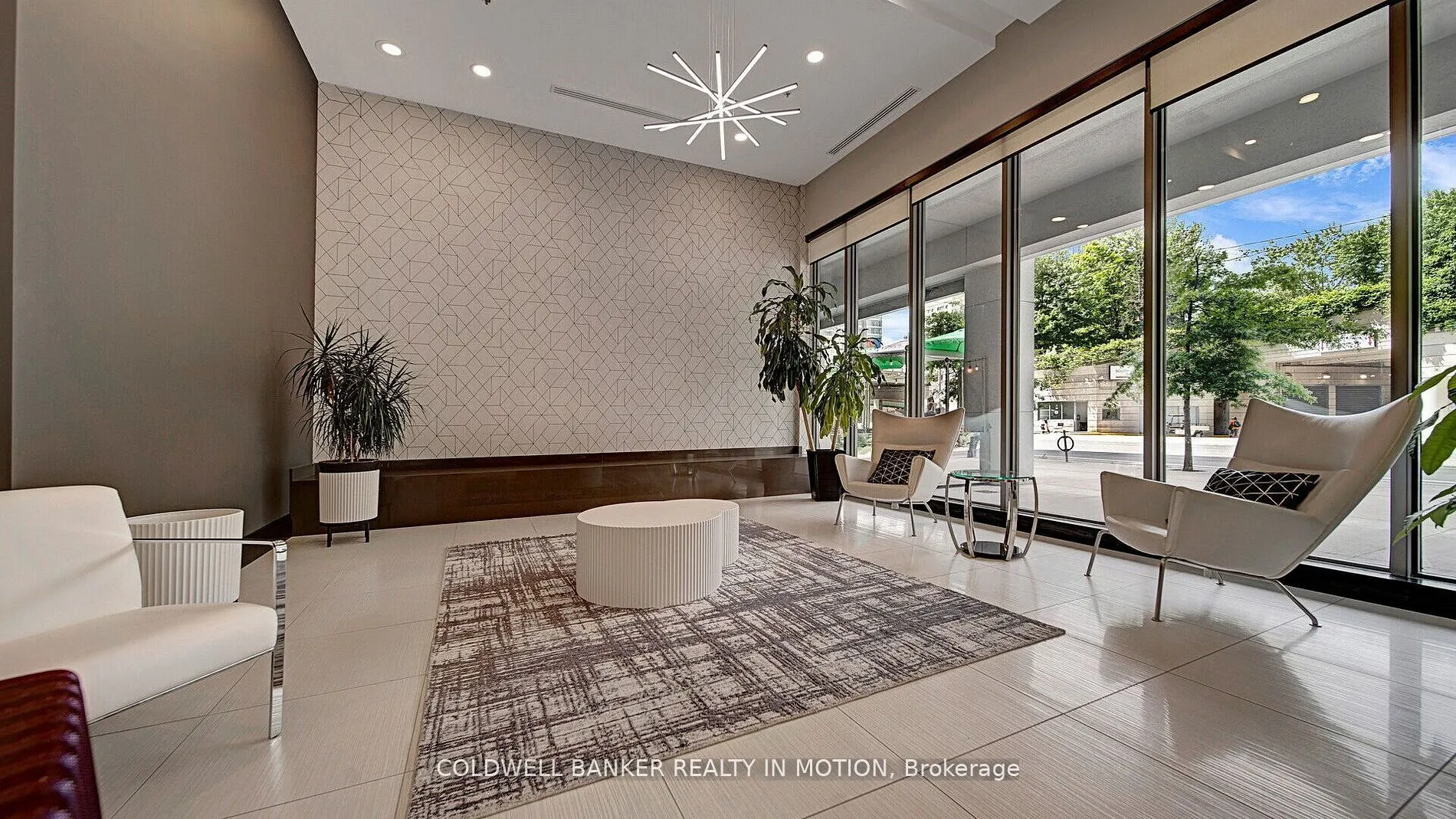 25 Lower Simcoe Street, #918