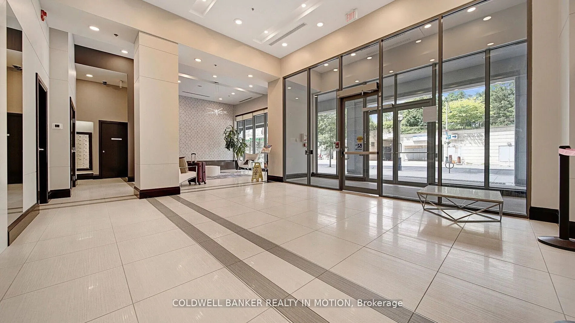 25 Lower Simcoe Street, #918