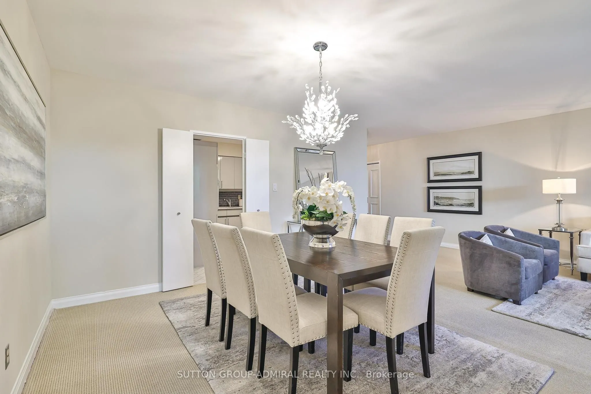 350 Lonsdale Road, #303