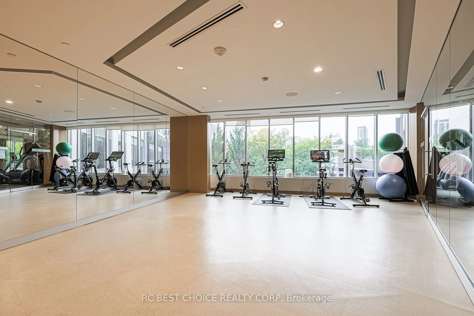 120 Harrison Garden Boulevard, #1031