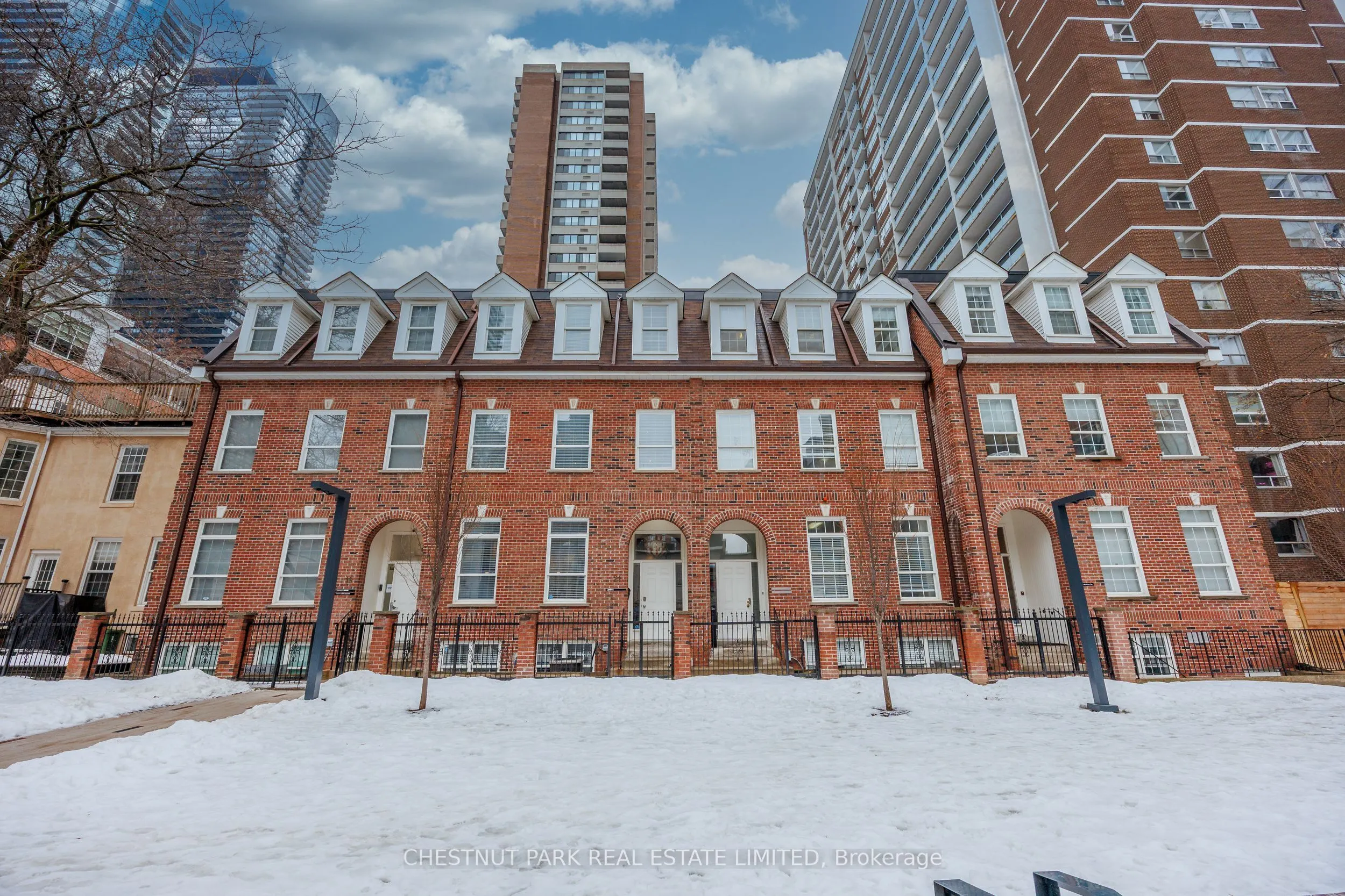 21 Isabella Street