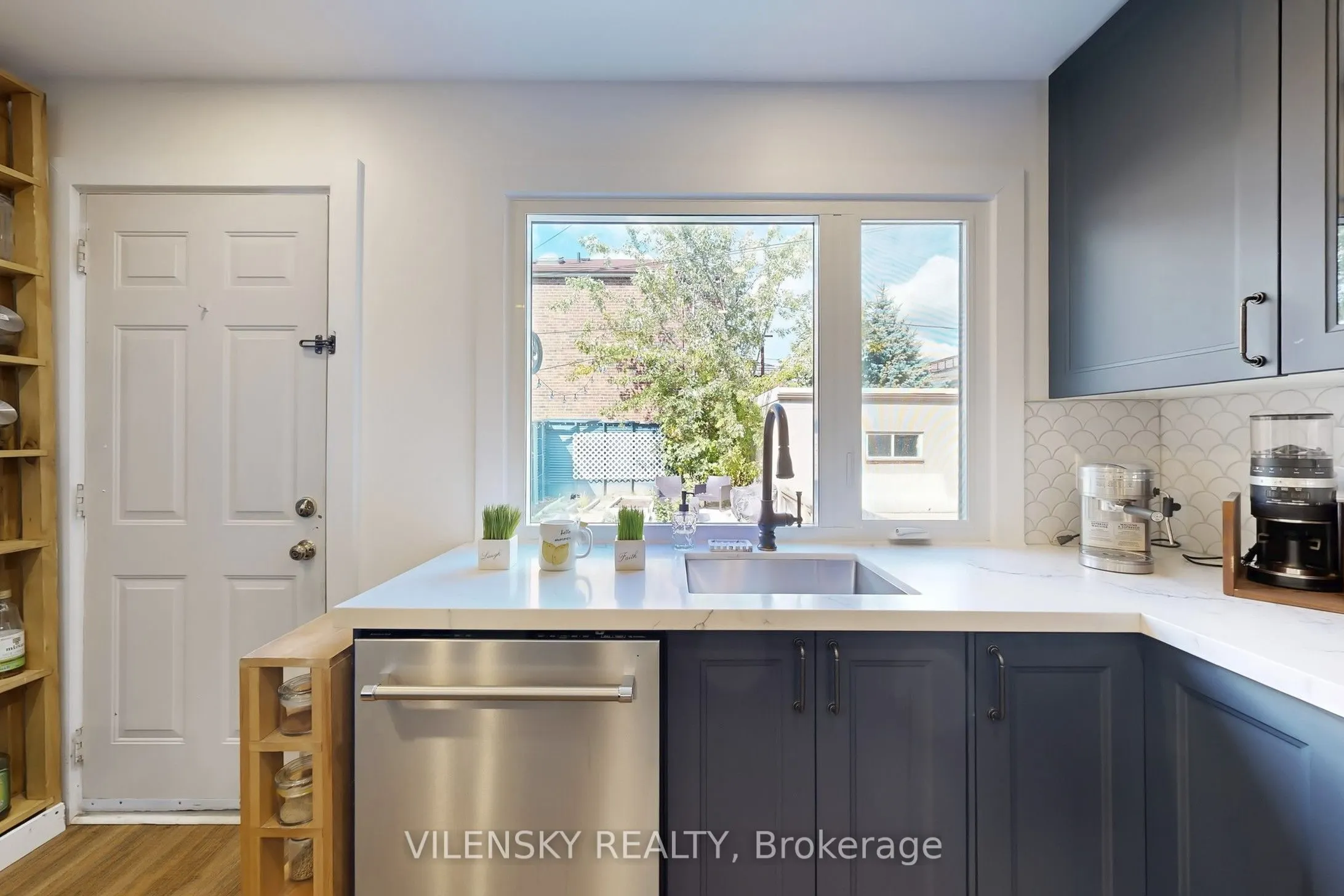 4 Ashbury Avenue