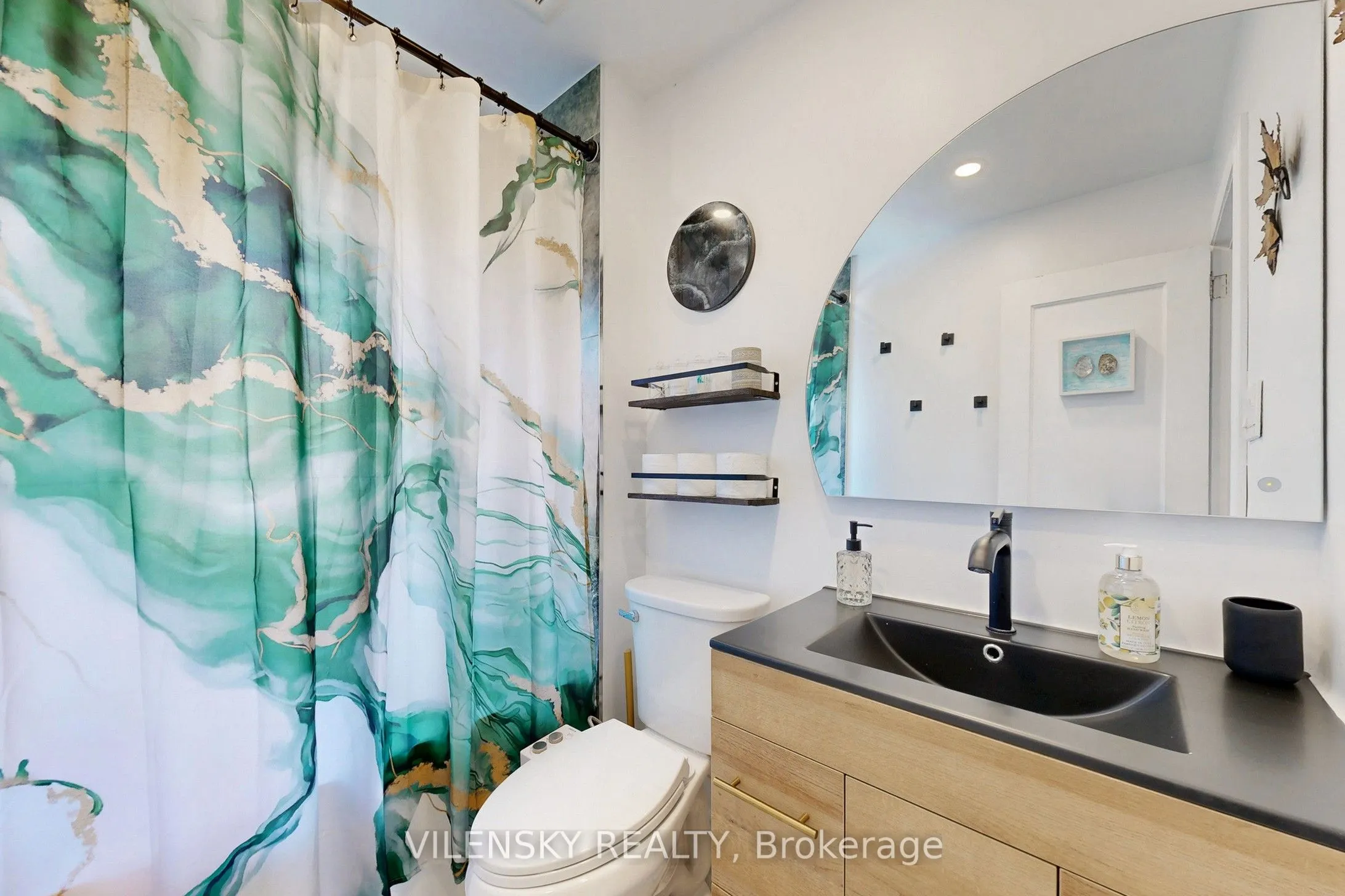 4 Ashbury Avenue