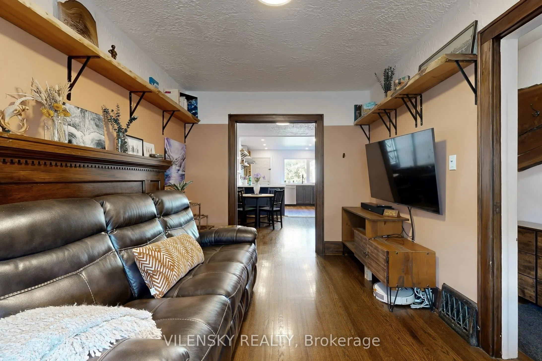 4 Ashbury Avenue