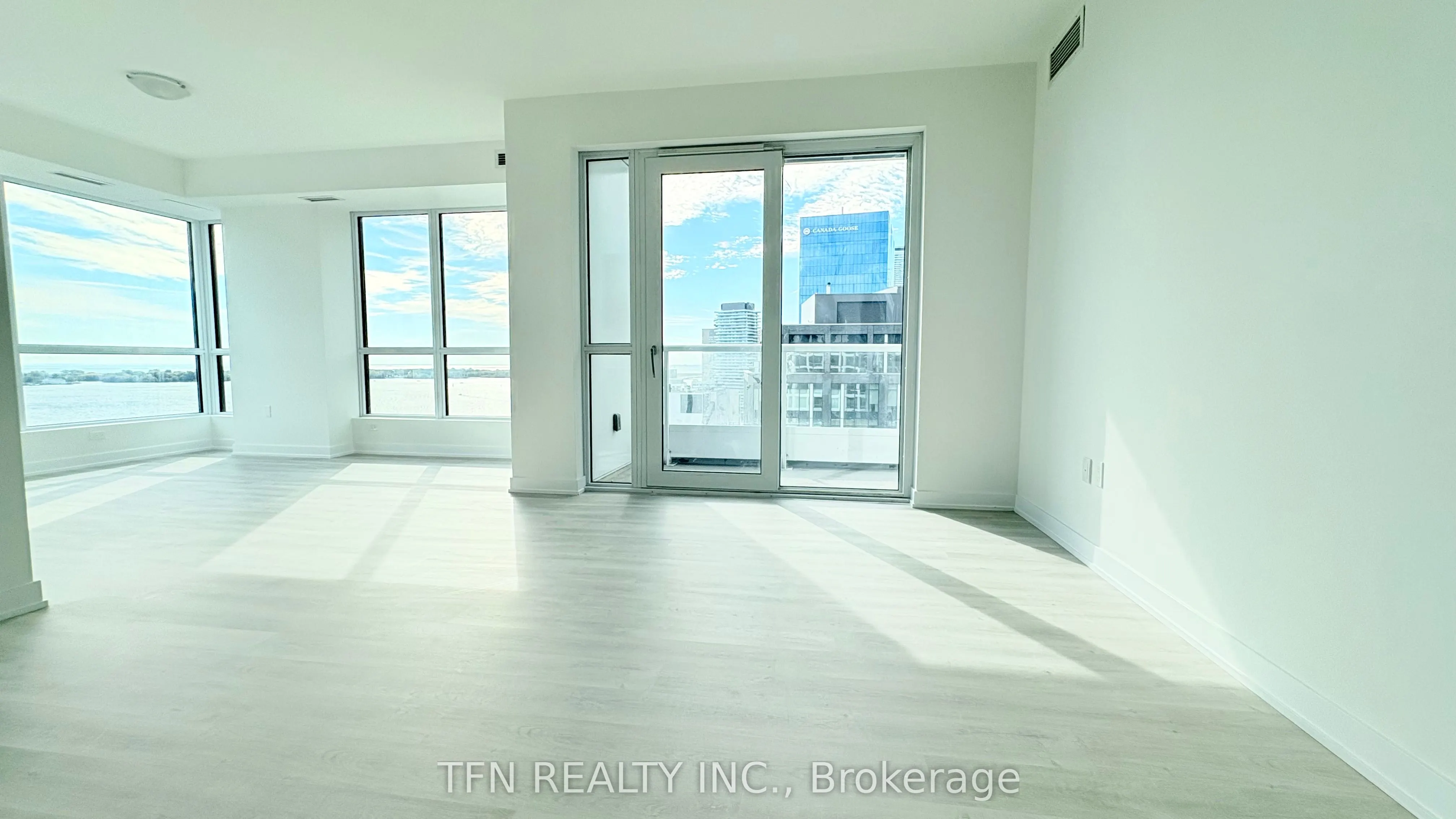 15 Richardson Street, #1814