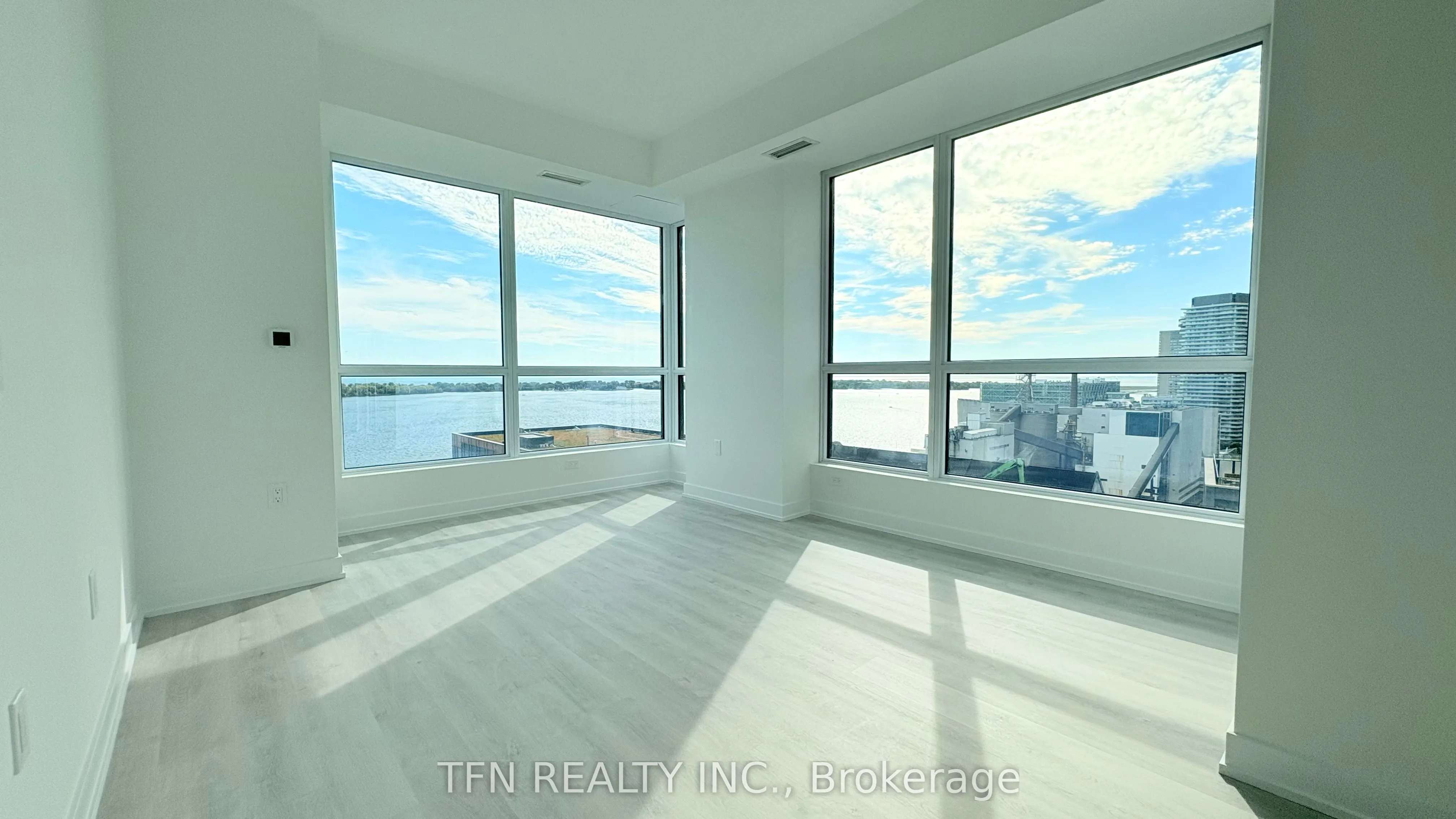 15 Richardson Street, #1814