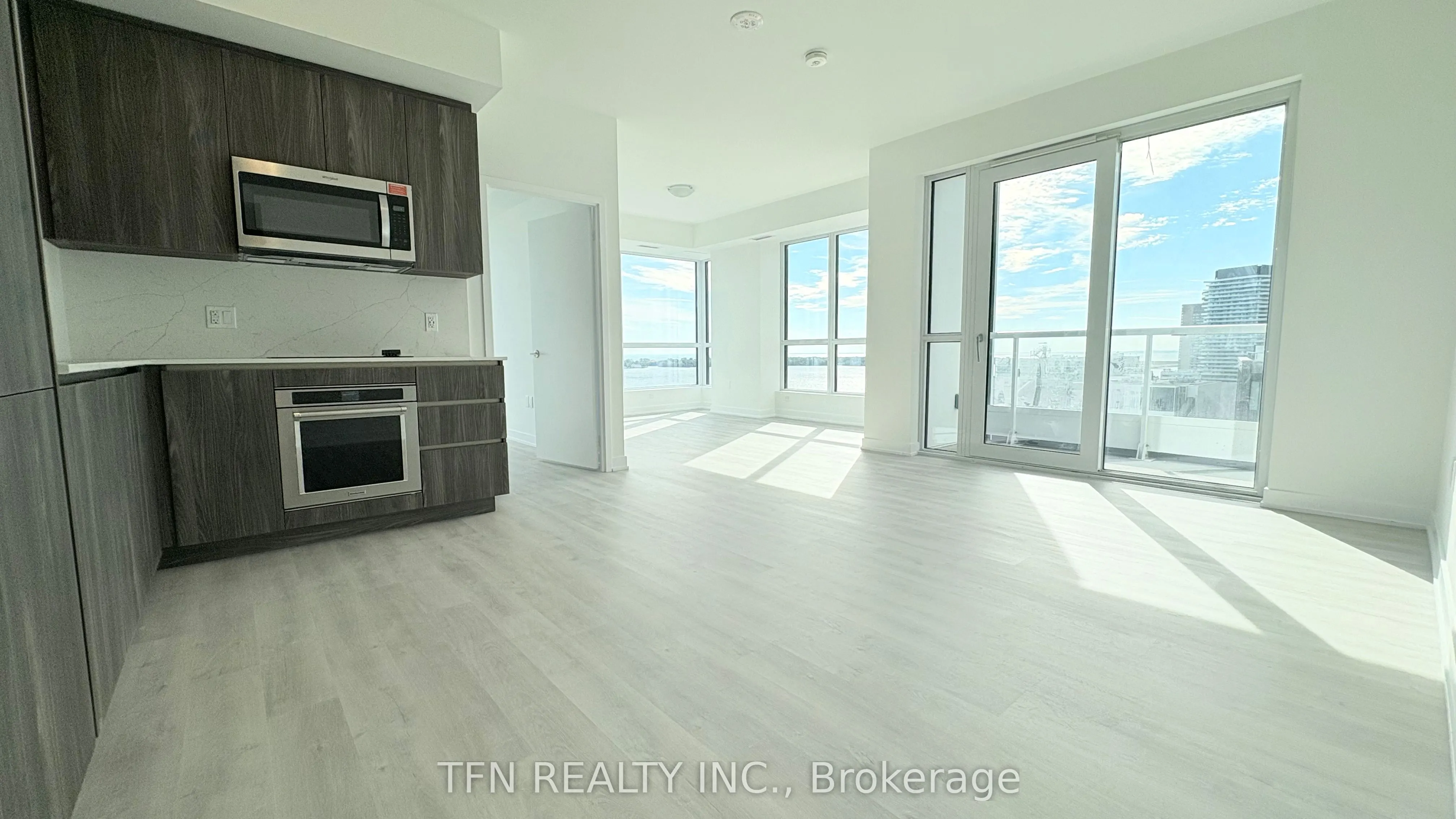 15 Richardson Street, #1814