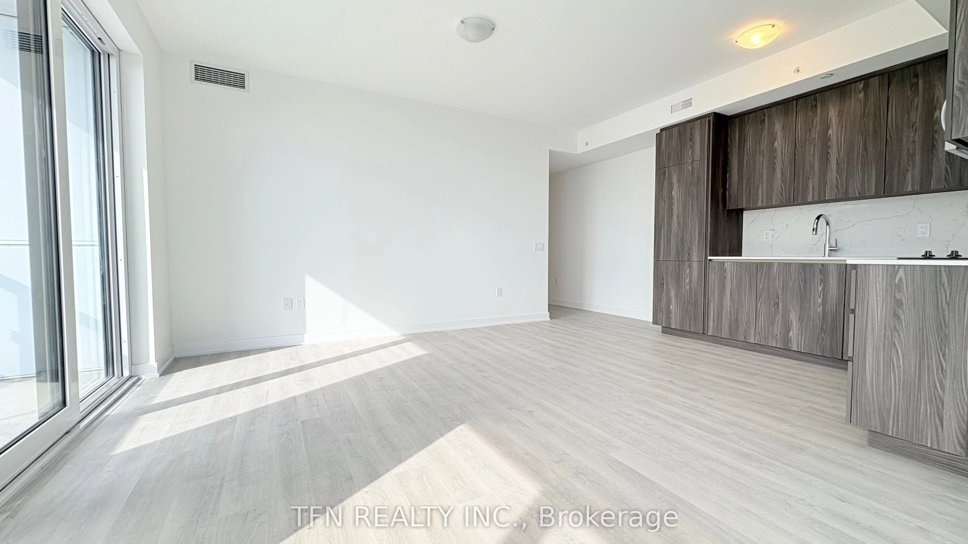 15 Richardson Street, #1814