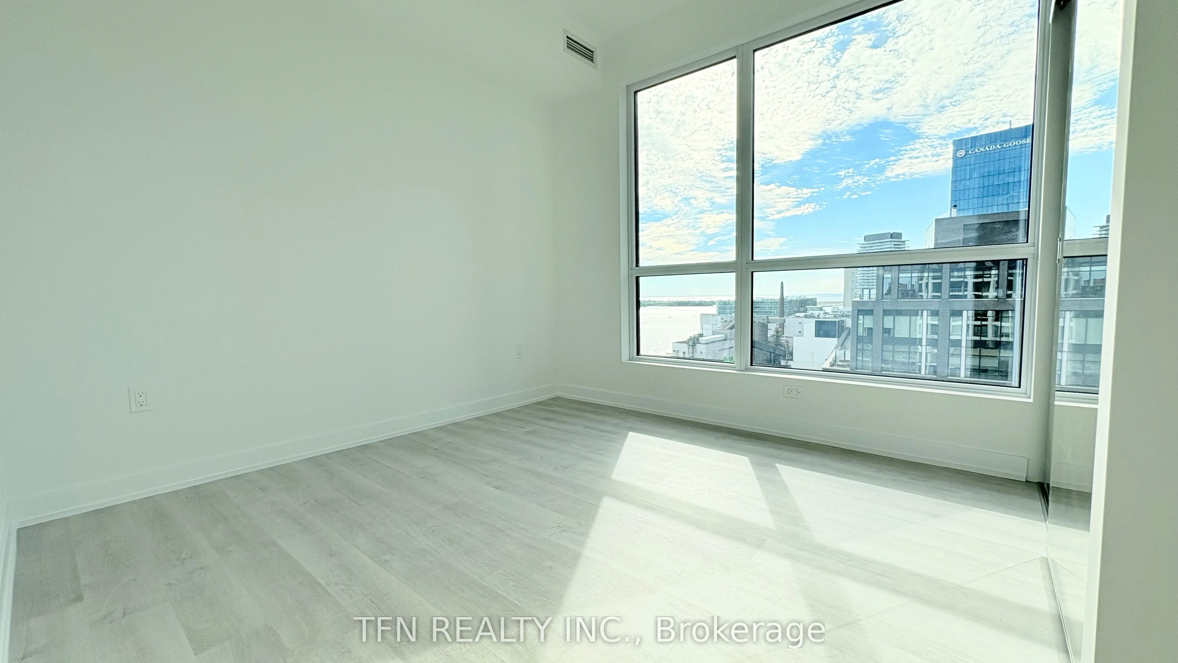 15 Richardson Street, #1814