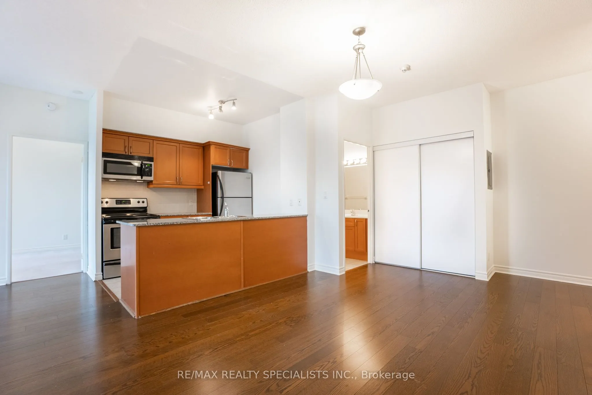 11 Christie Street, #402