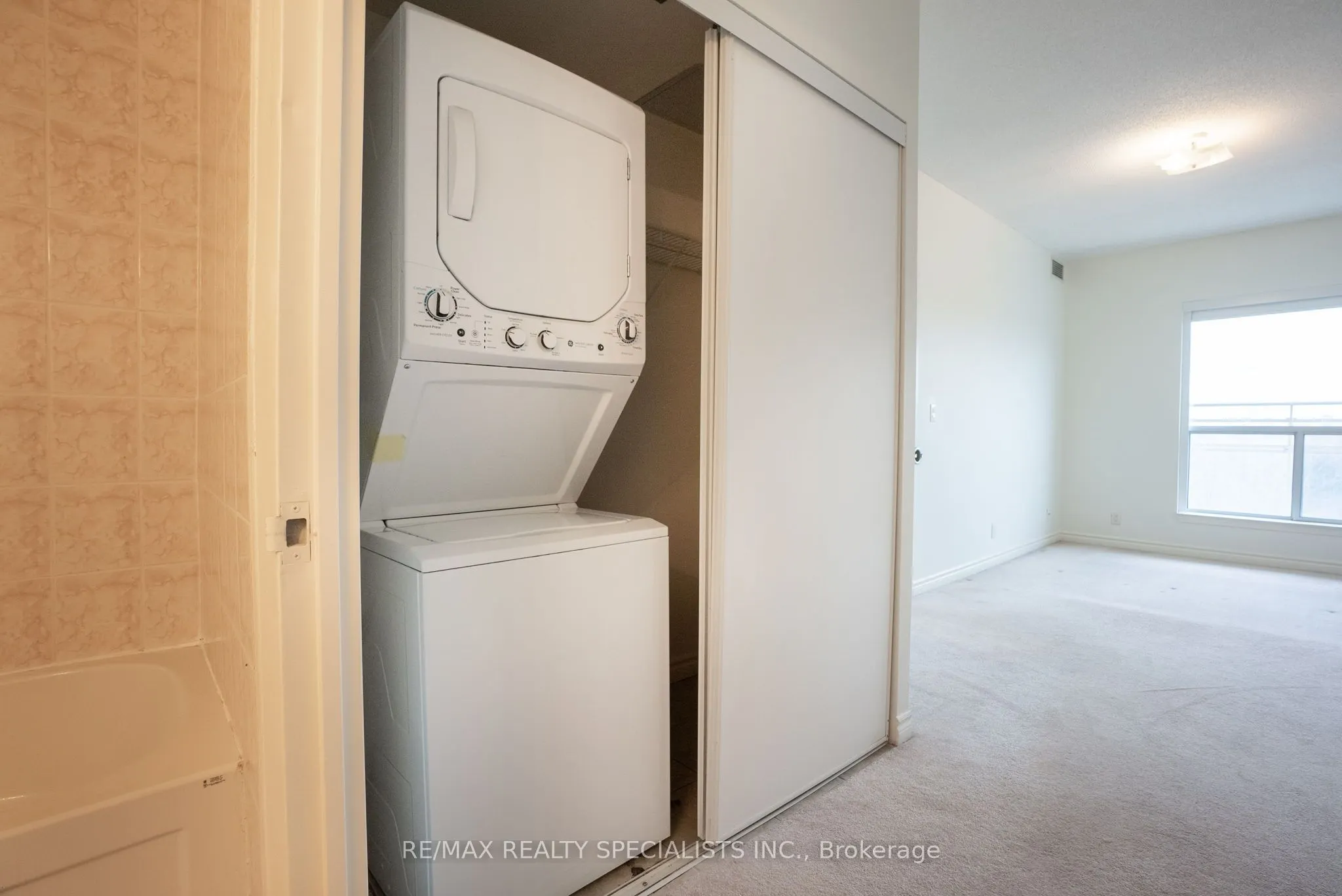 11 Christie Street, #402