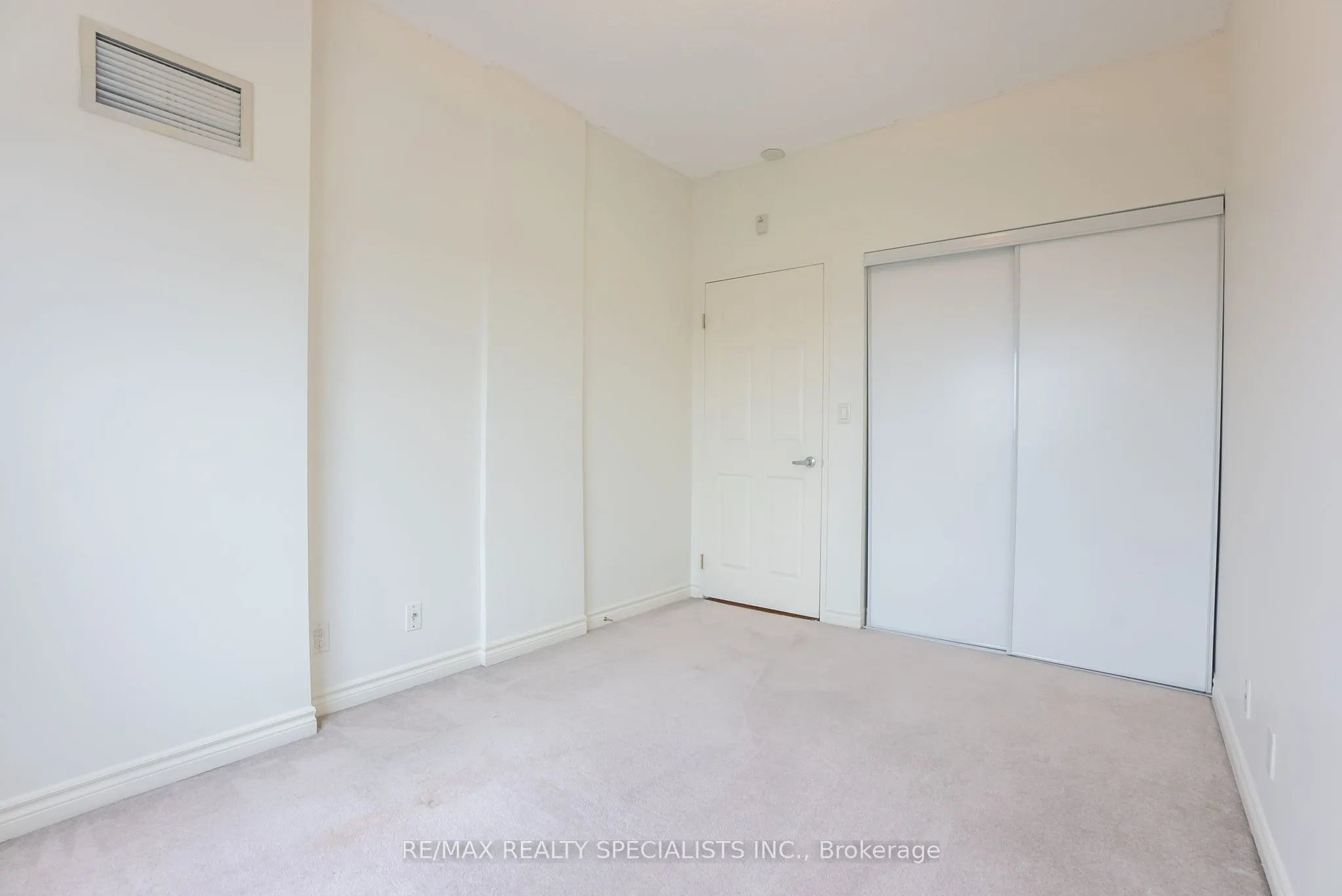 11 Christie Street, #402