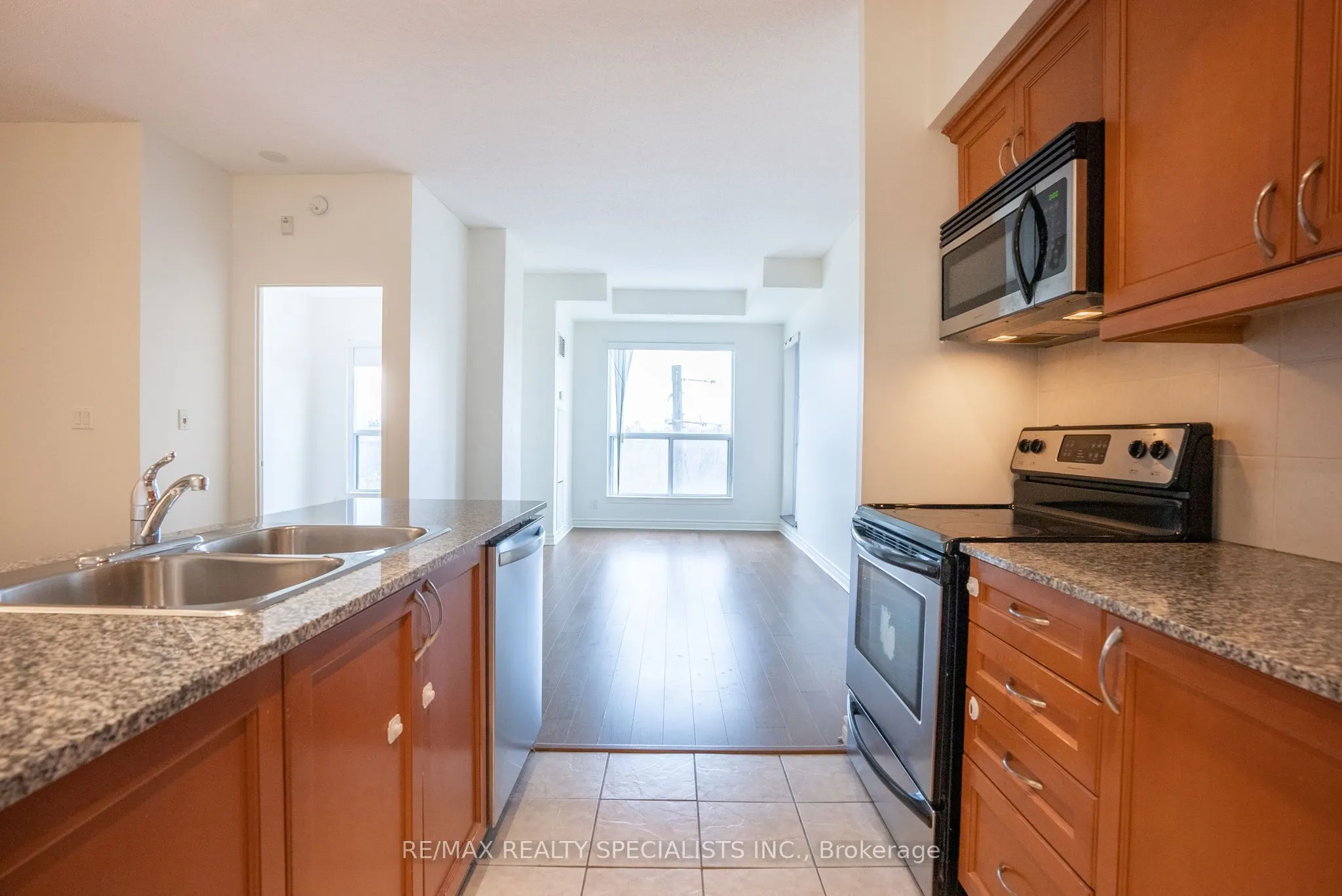 11 Christie Street, #402