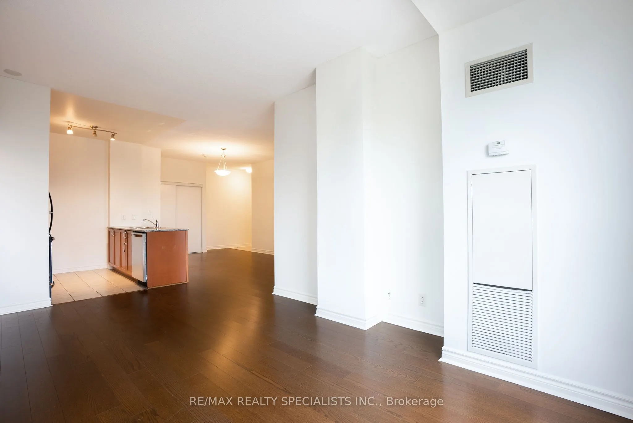 11 Christie Street, #402