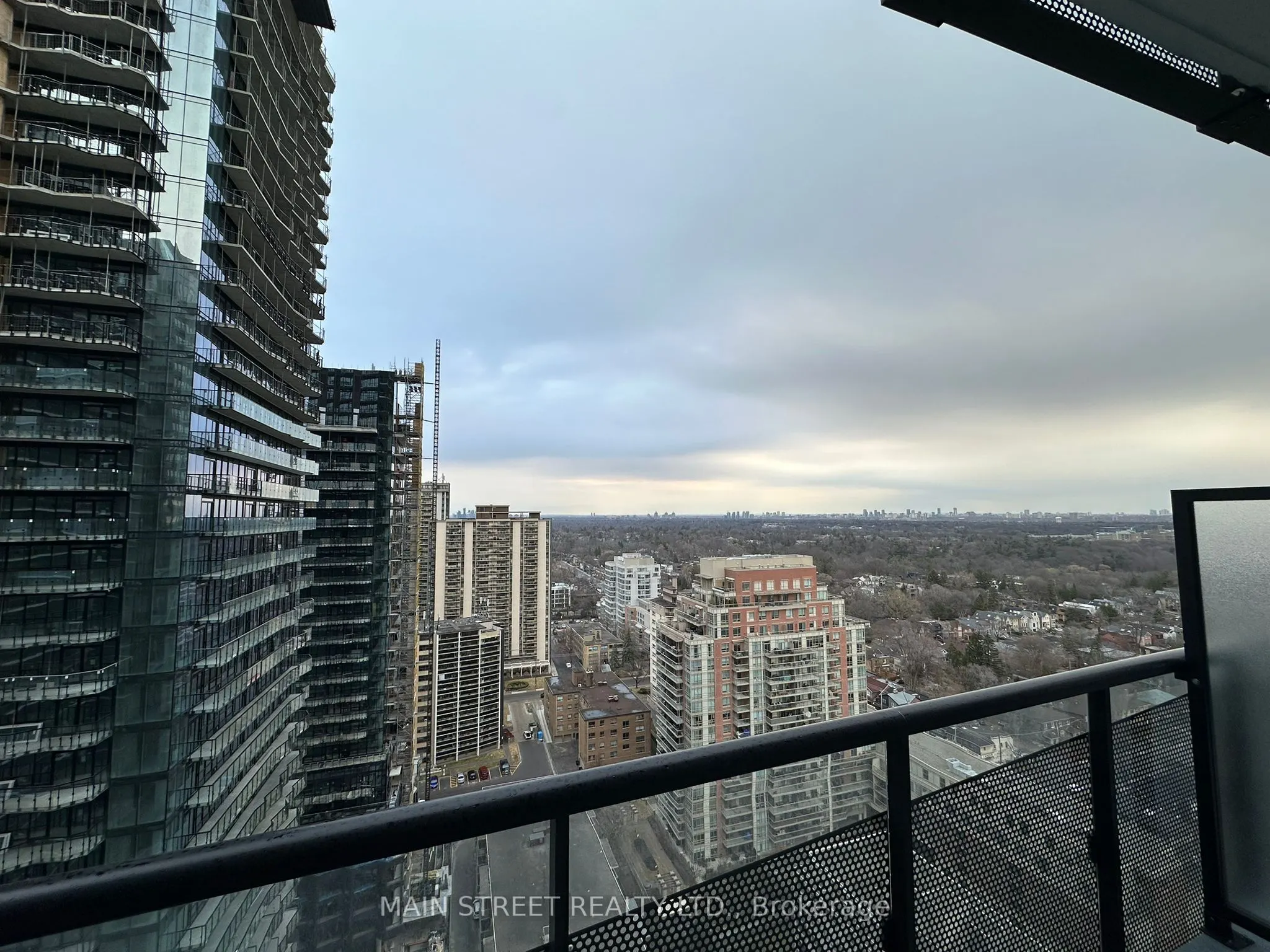 117 Broadway Avenue, #2207
