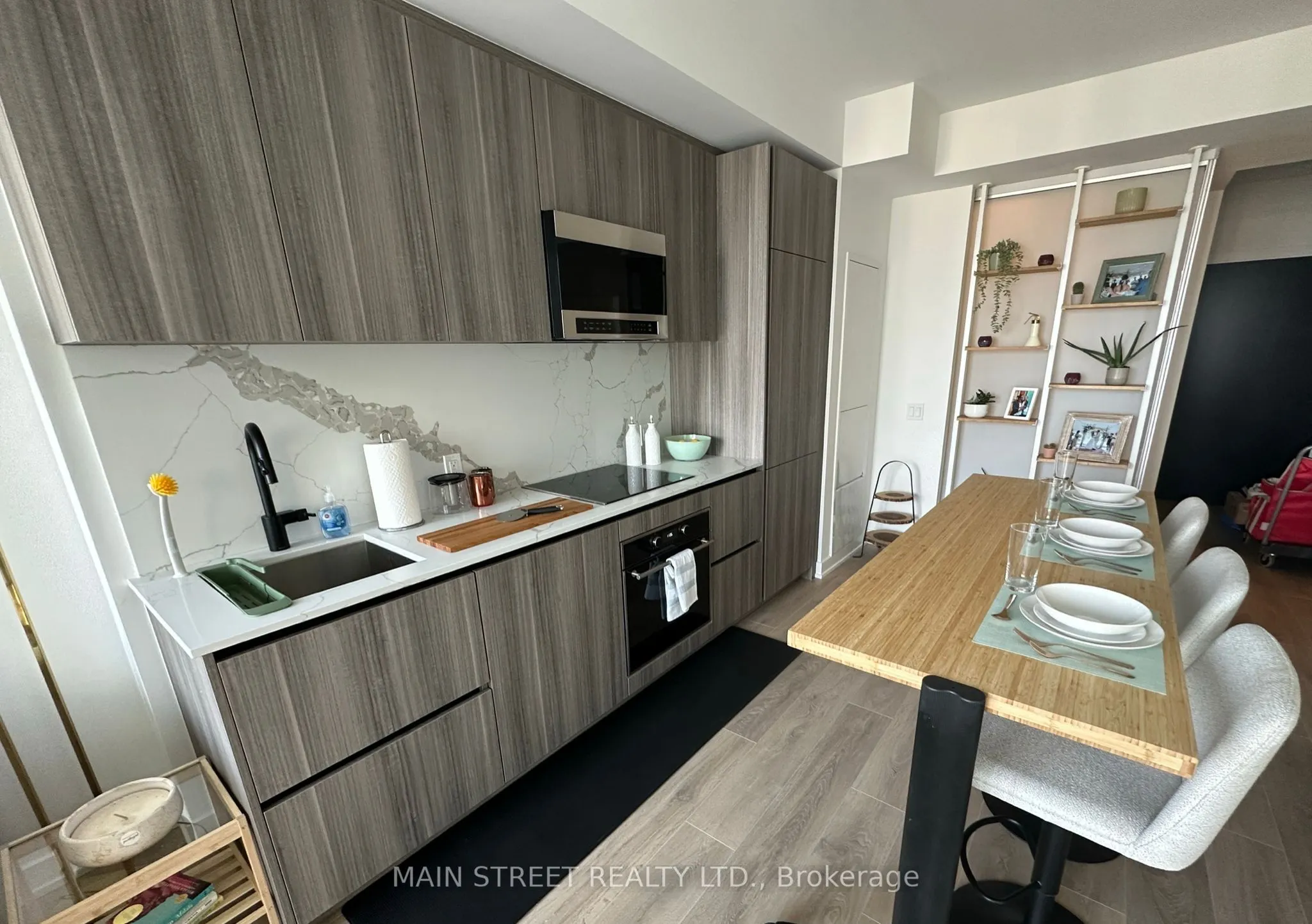 117 Broadway Avenue, #2207