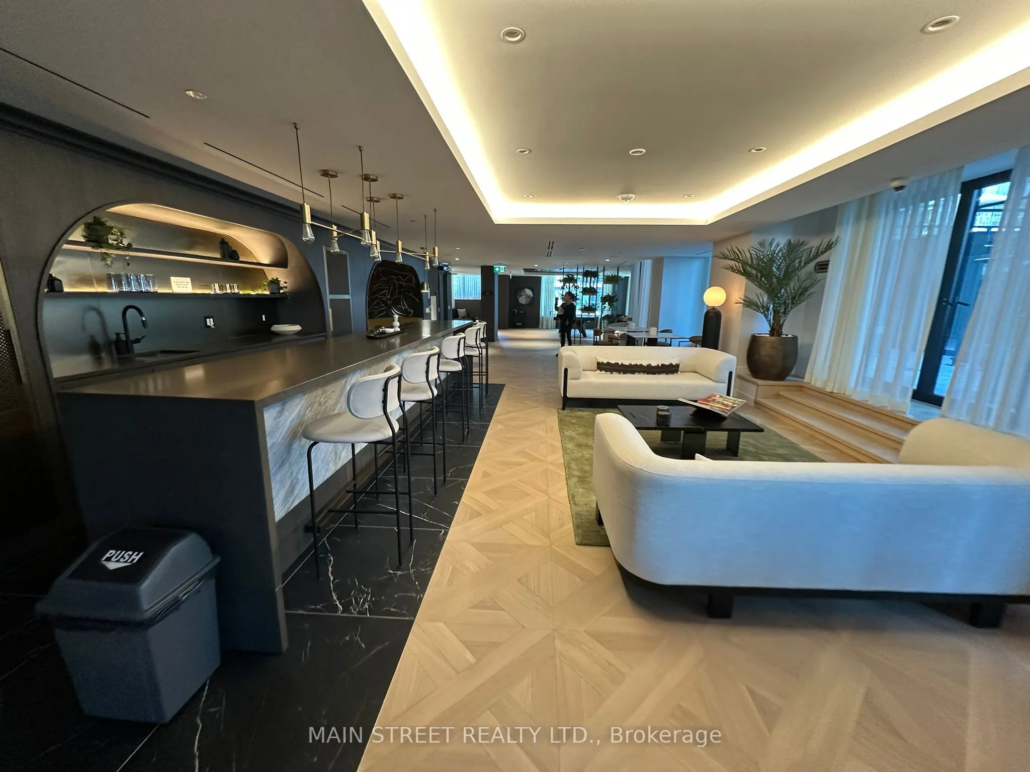 117 Broadway Avenue, #2207