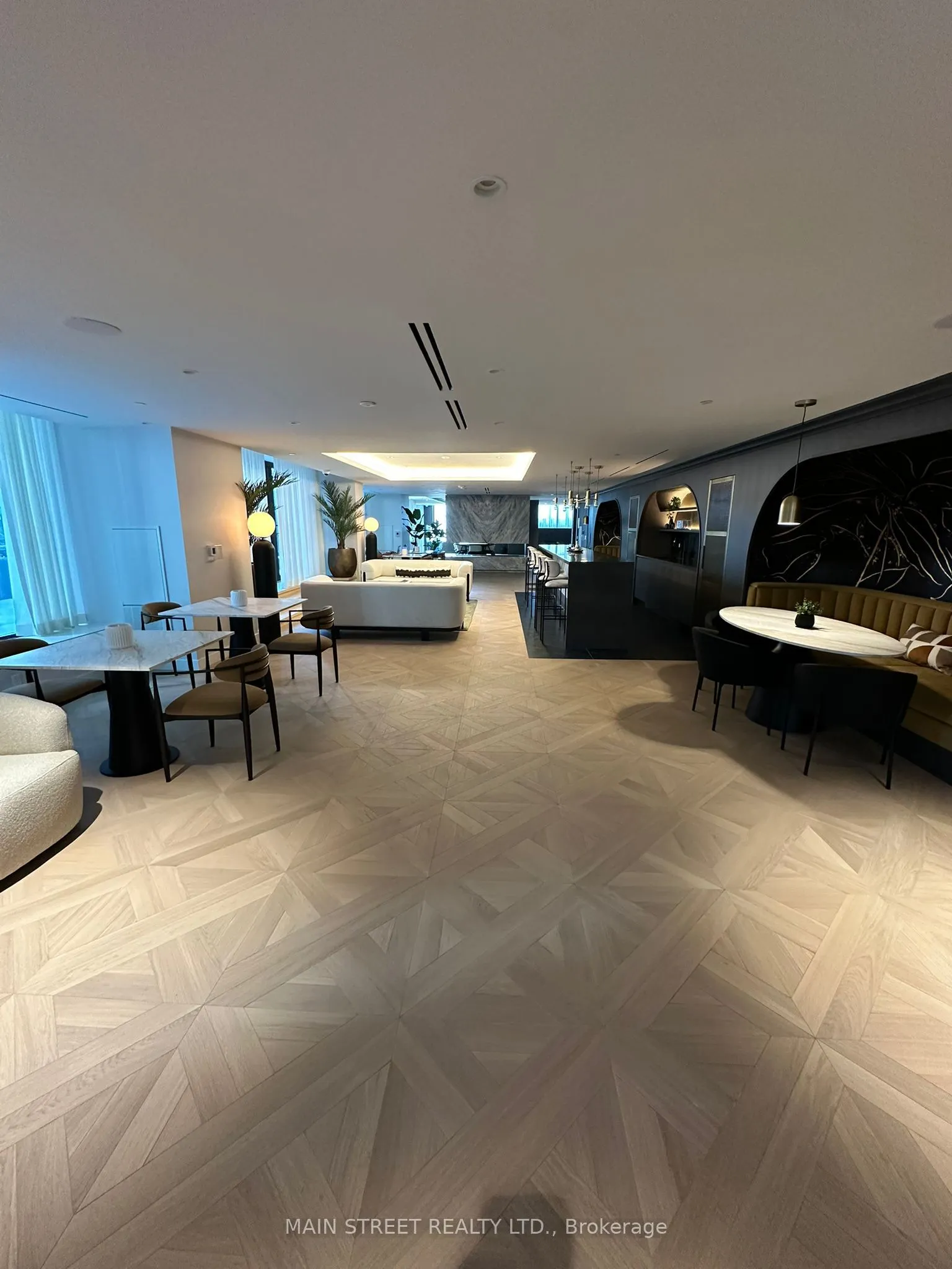 117 Broadway Avenue, #2207