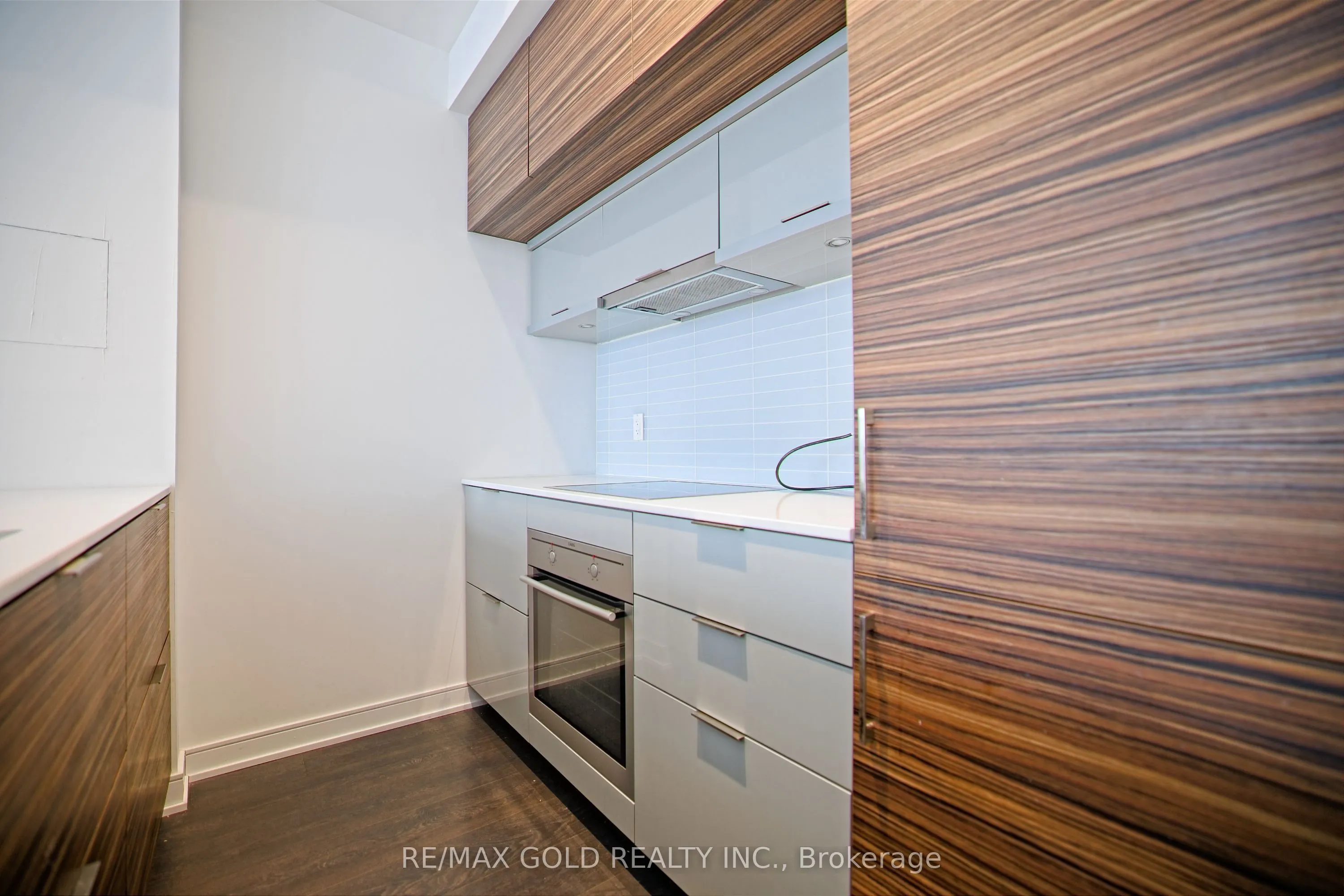 88 Scott Street, #4608