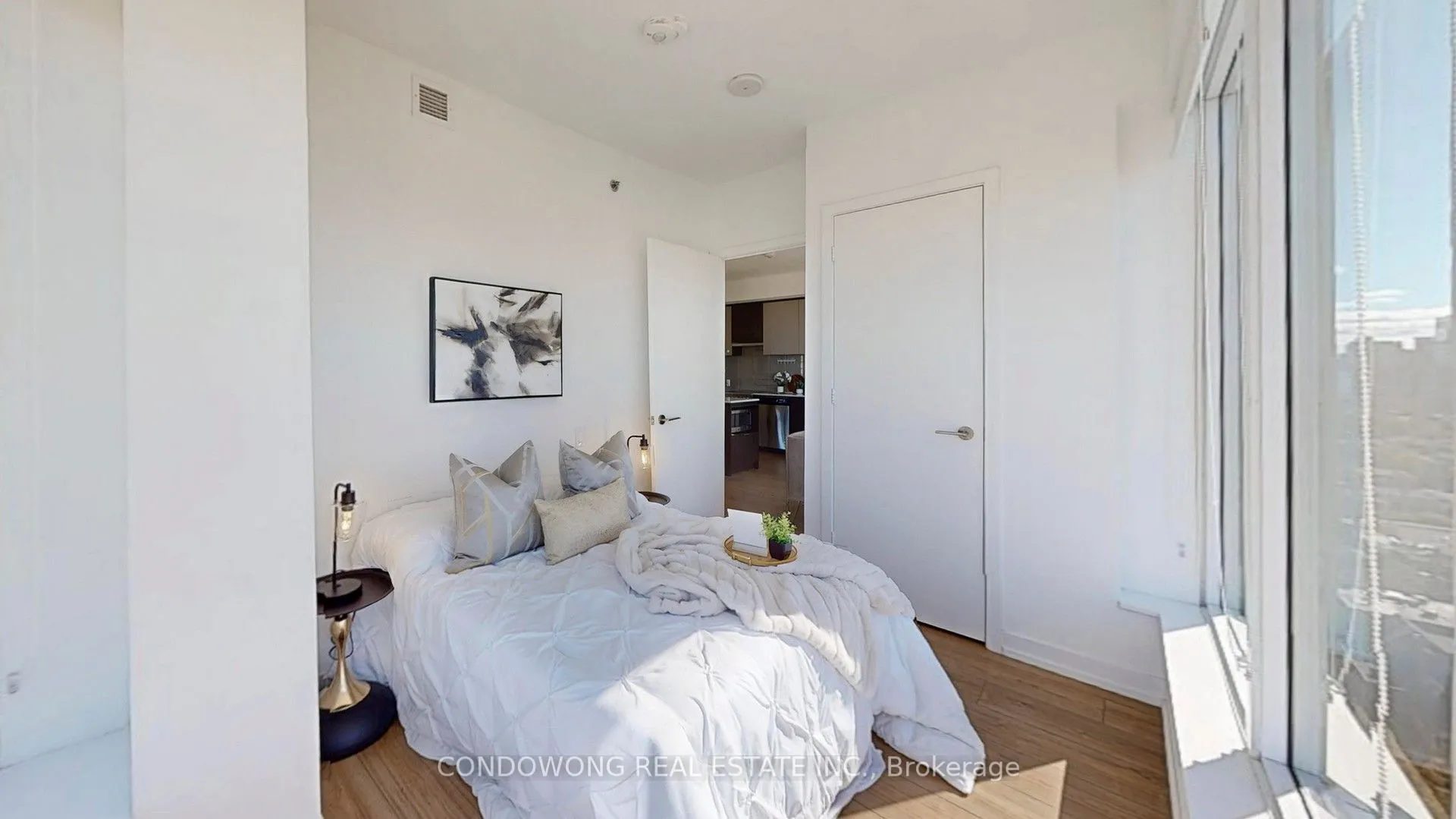 203 College Street, #1704