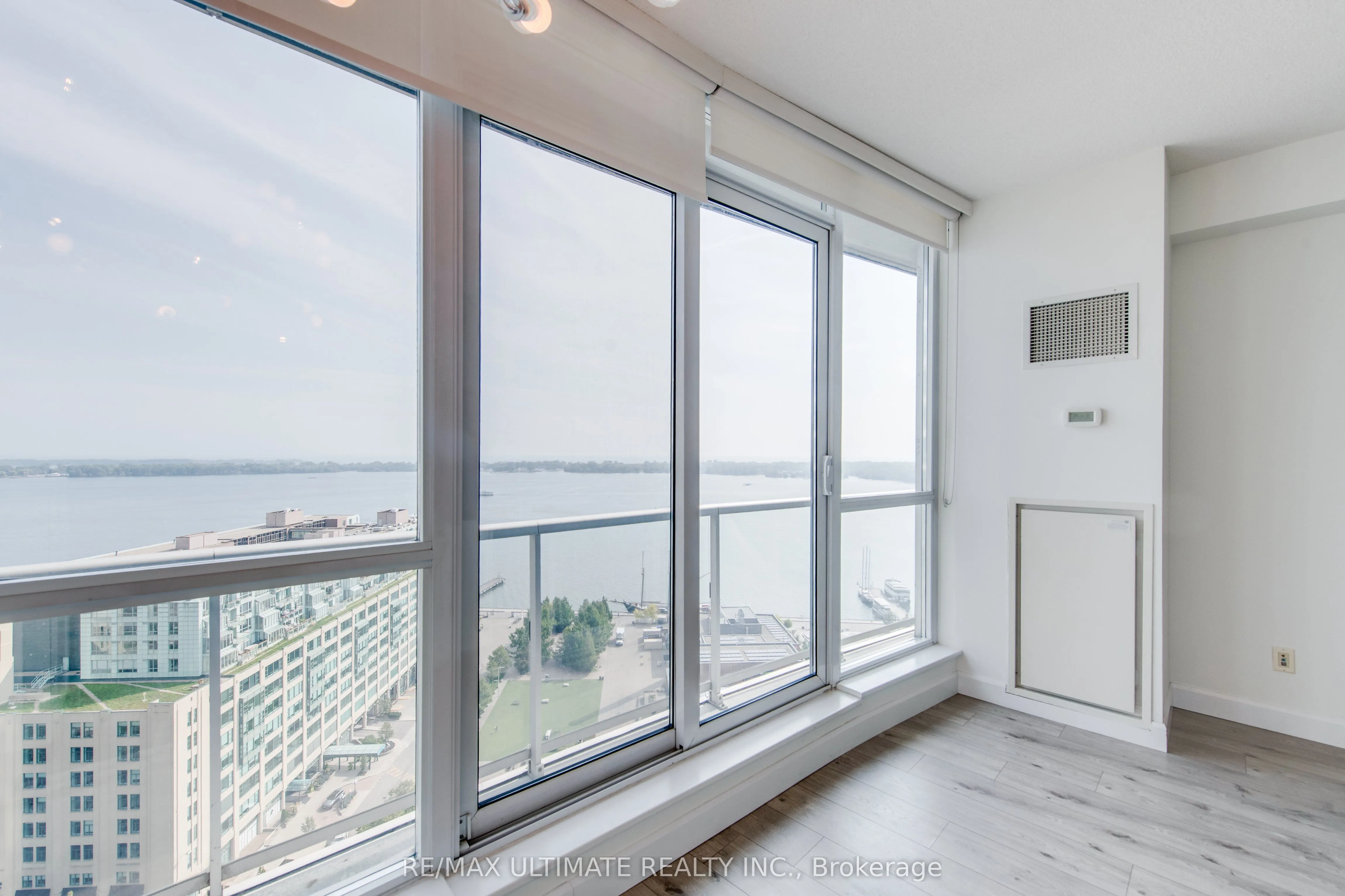 218 Queens Quay W, #2305
