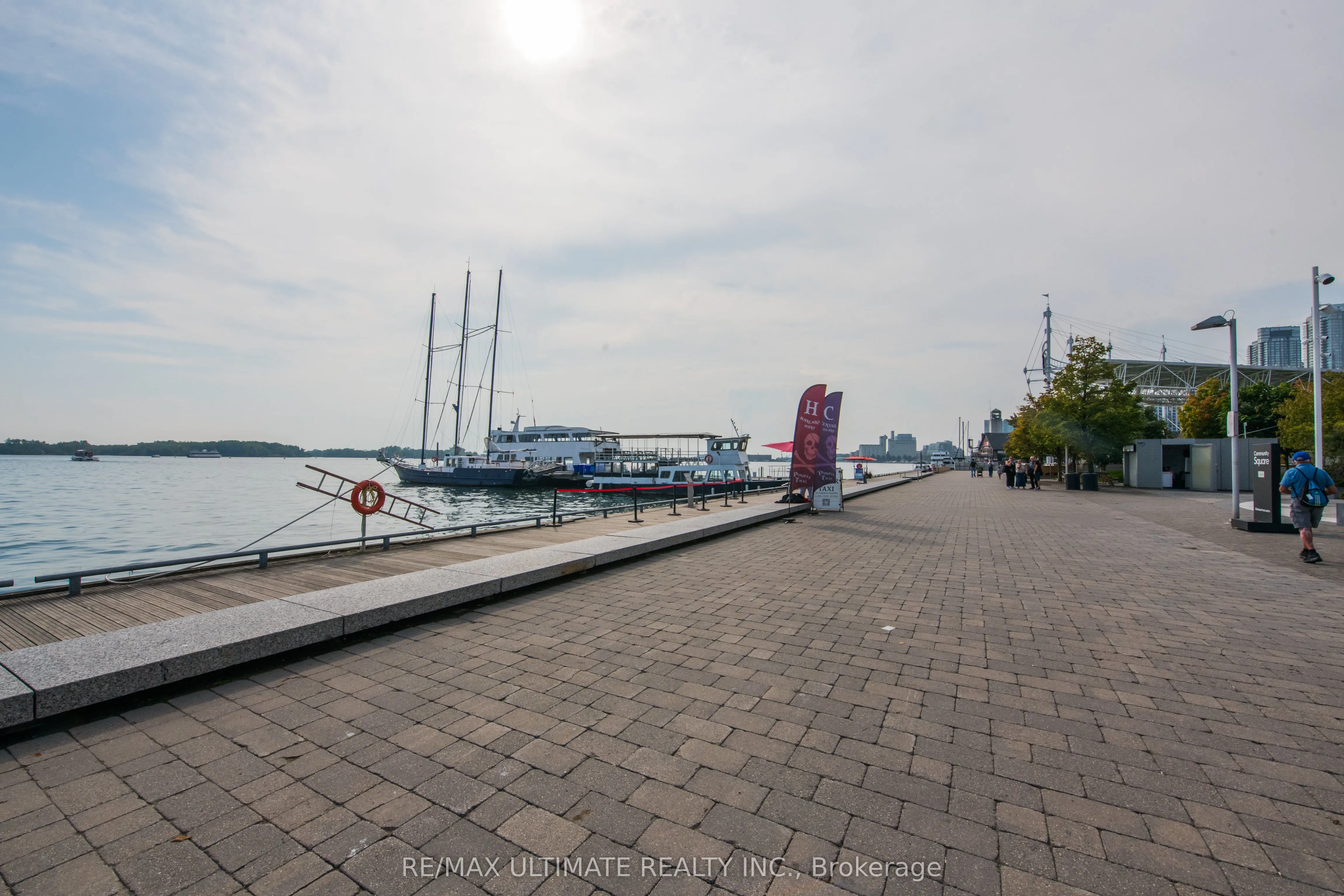 218 Queens Quay W, #2305