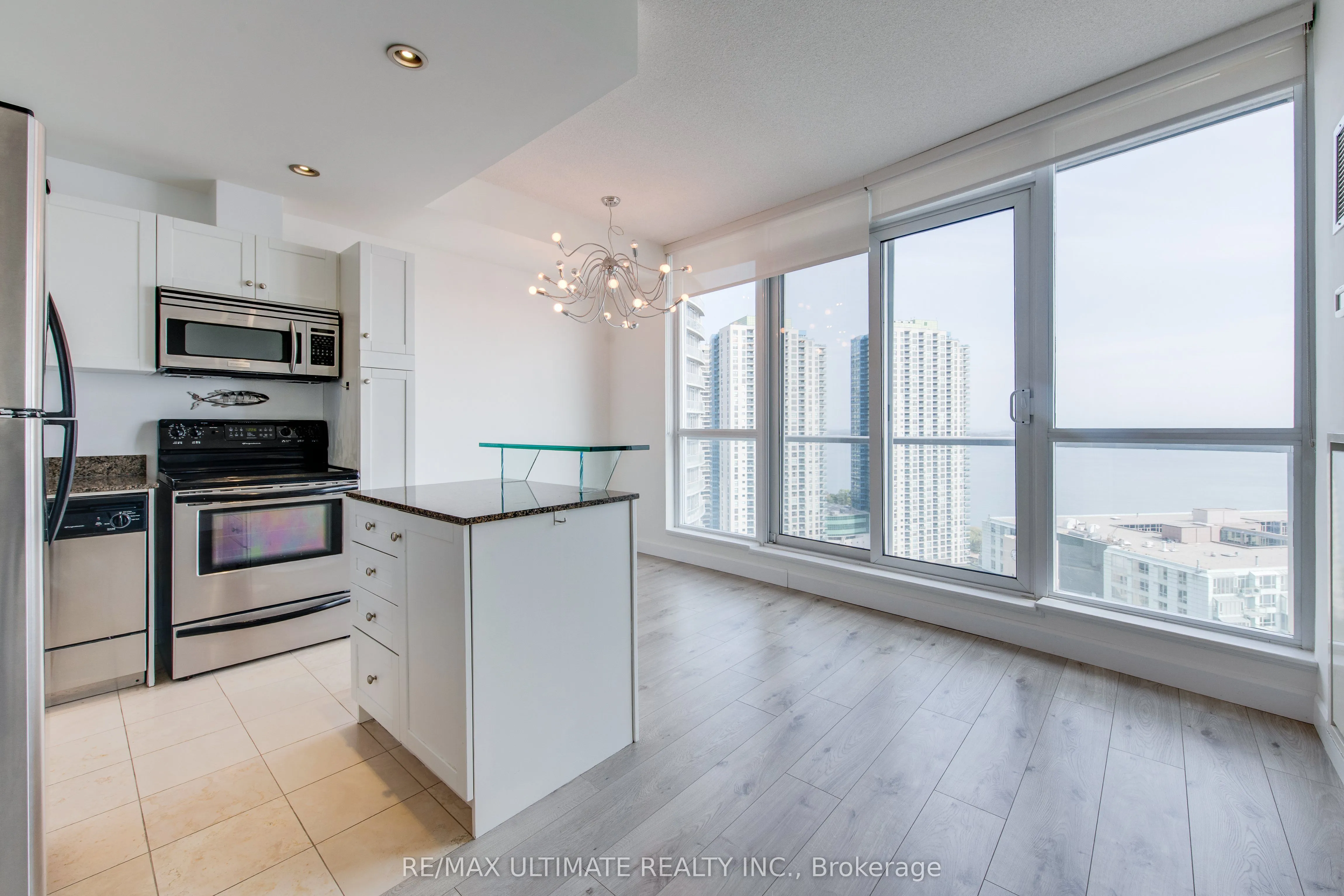 218 Queens Quay W, #2305