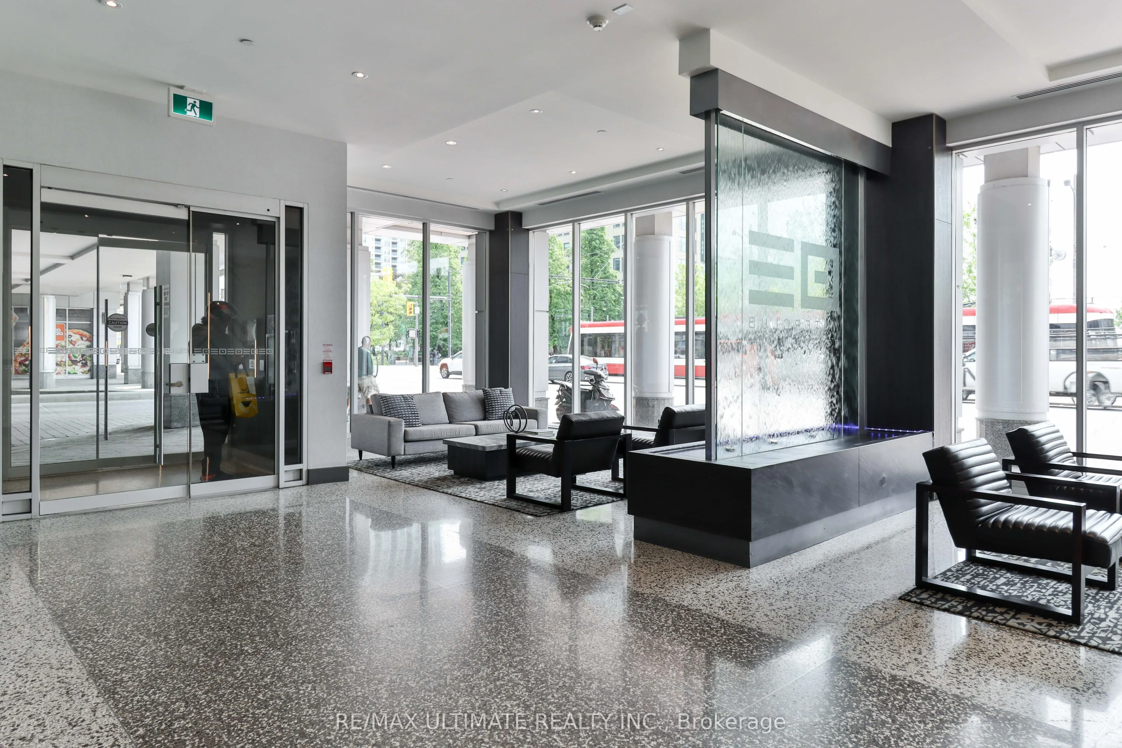 218 Queens Quay W, #2305
