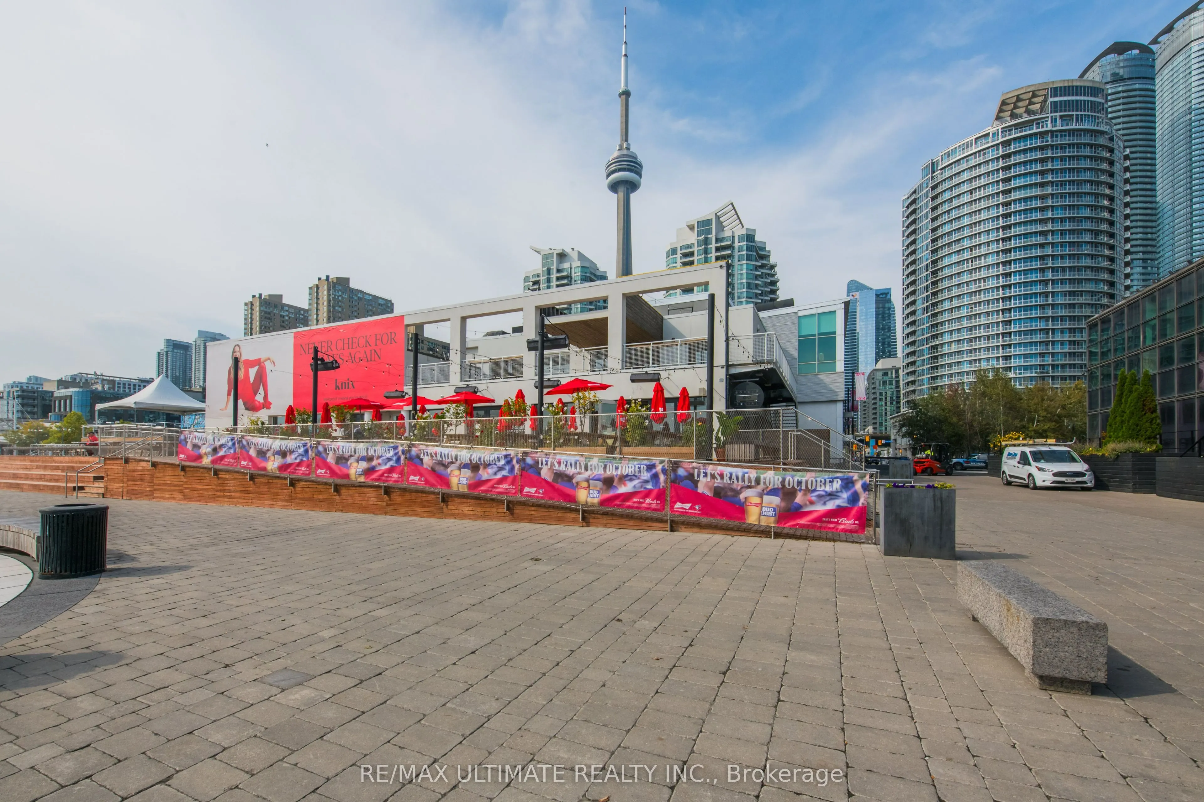218 Queens Quay W, #2305