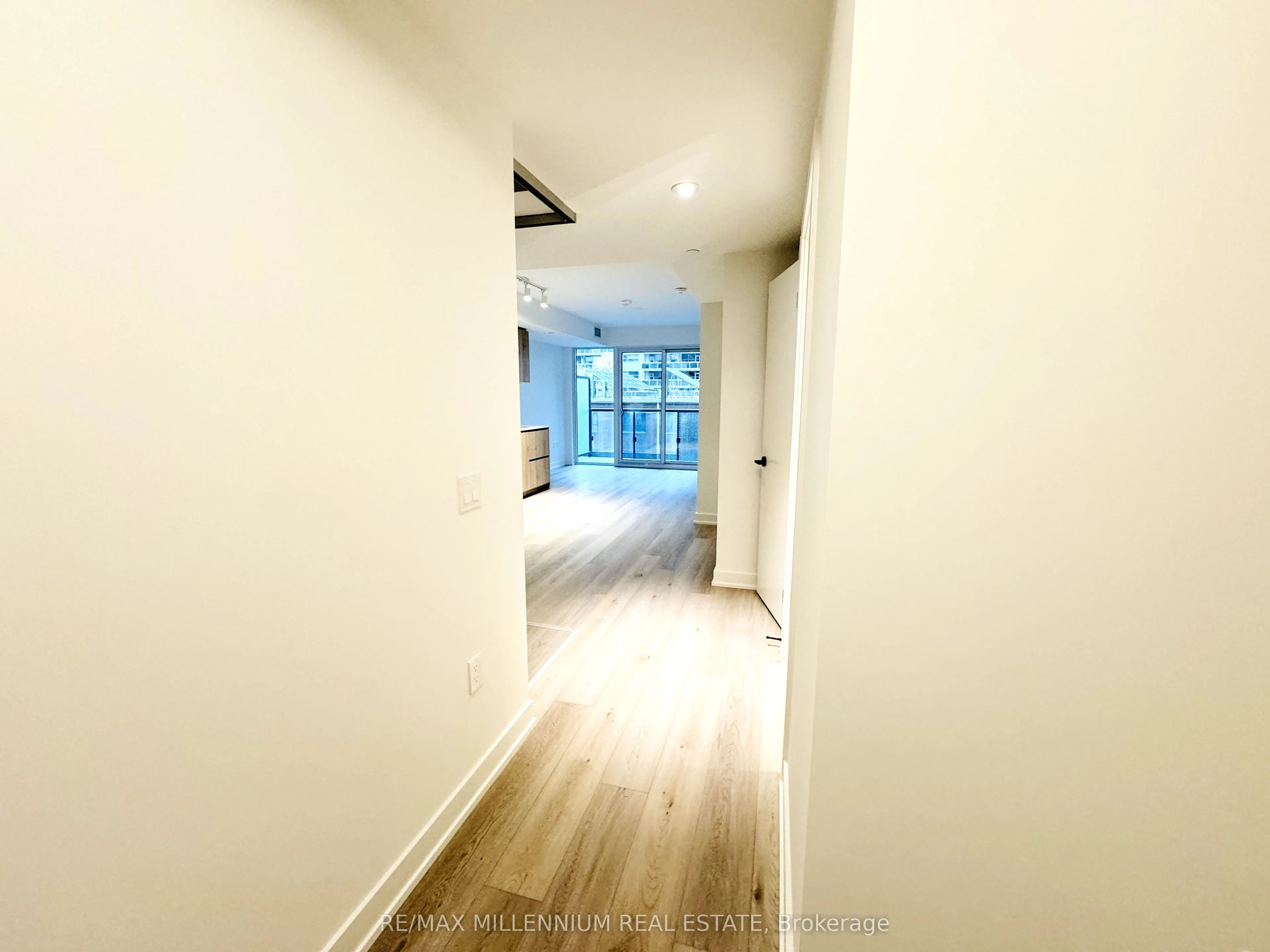 117 Broadway Avenue, #420