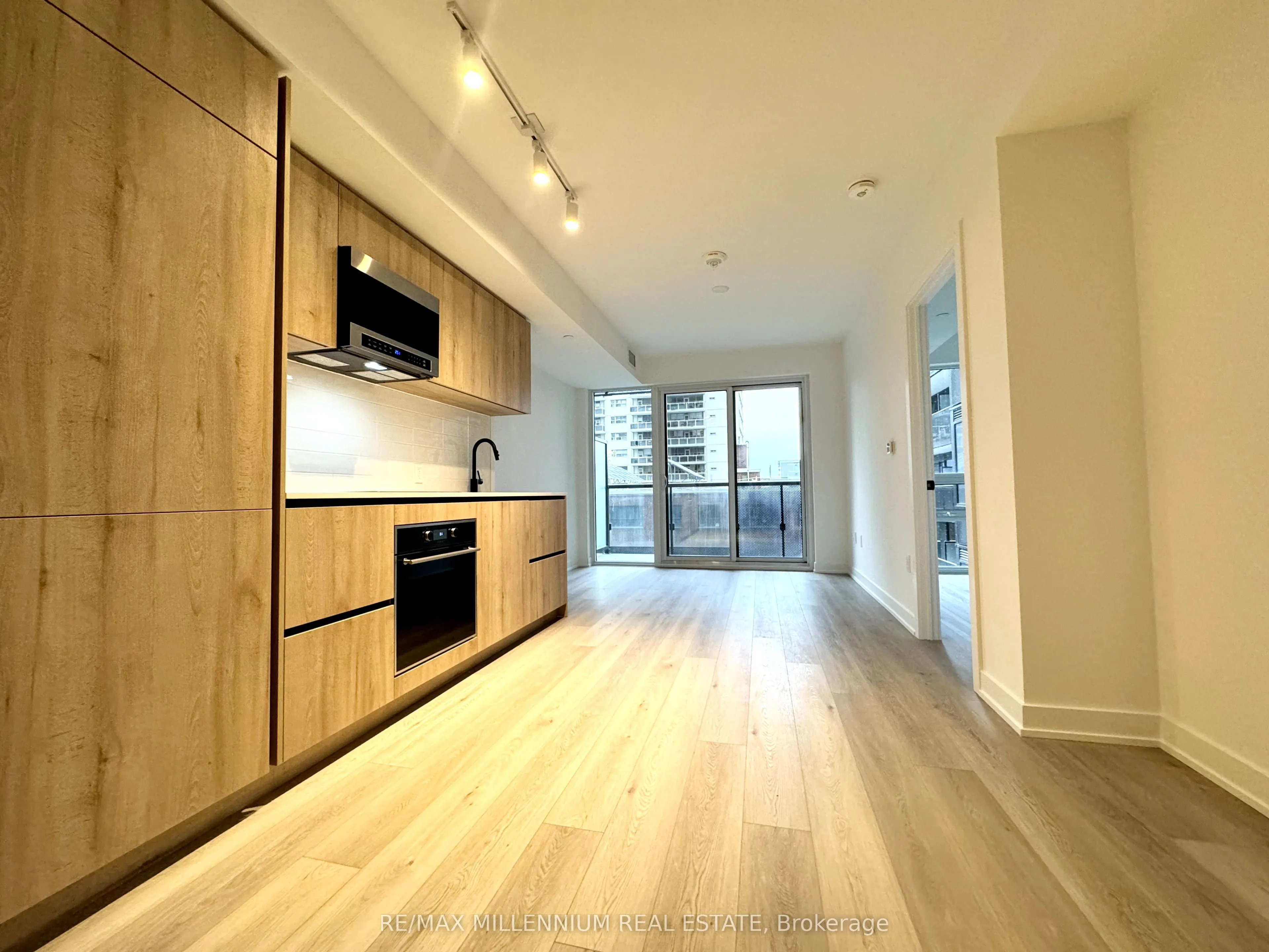 117 Broadway Avenue, #420