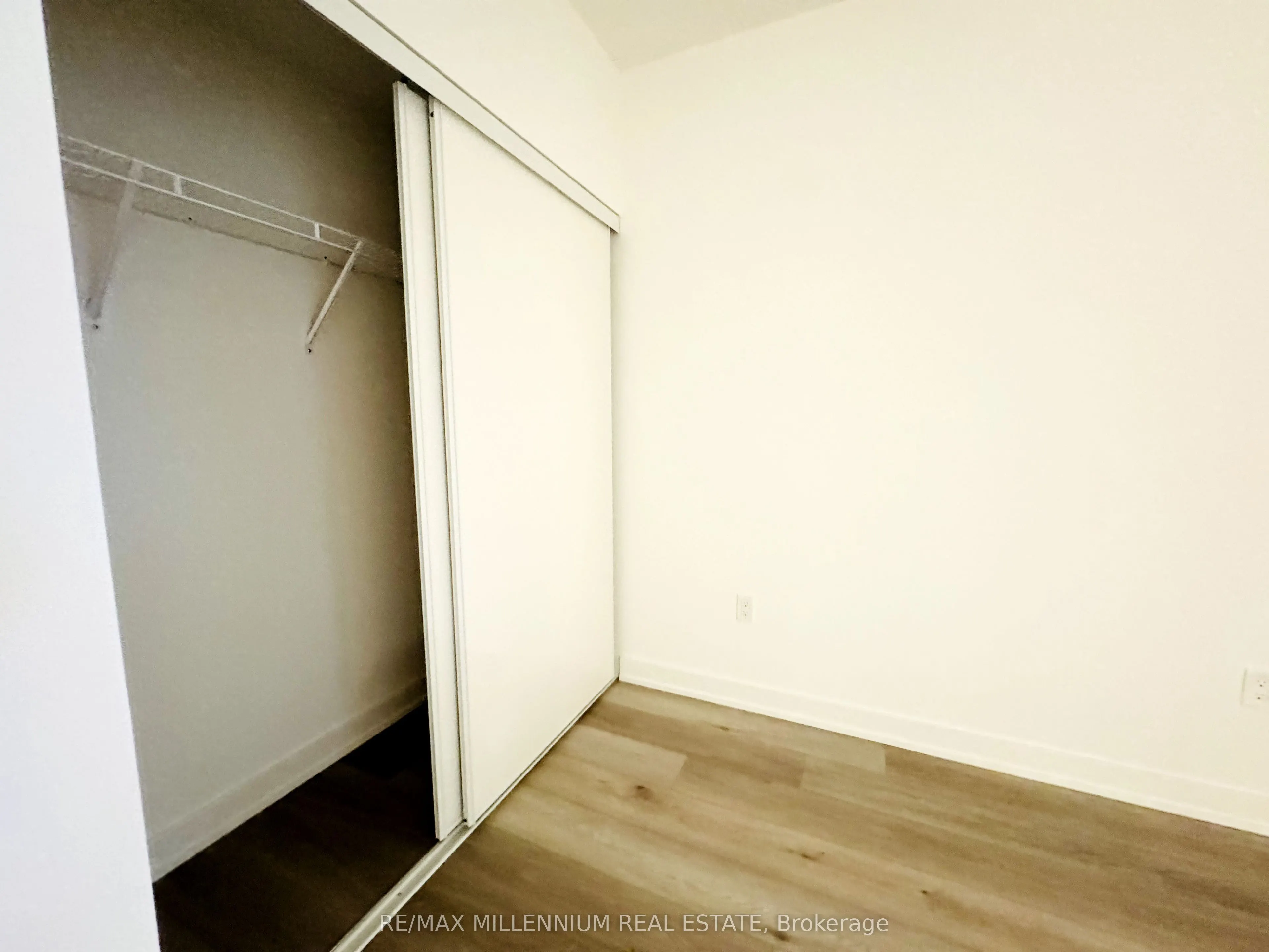 117 Broadway Avenue, #420