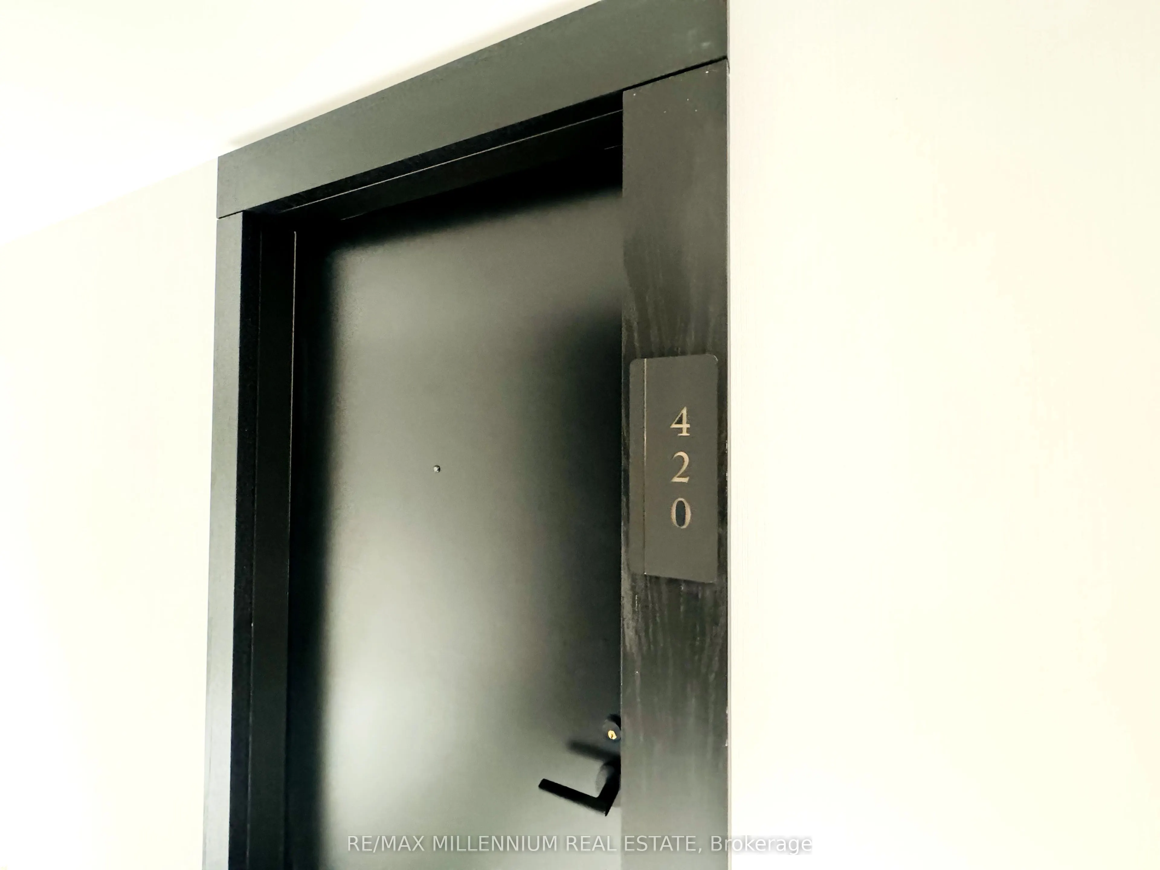 117 Broadway Avenue, #420