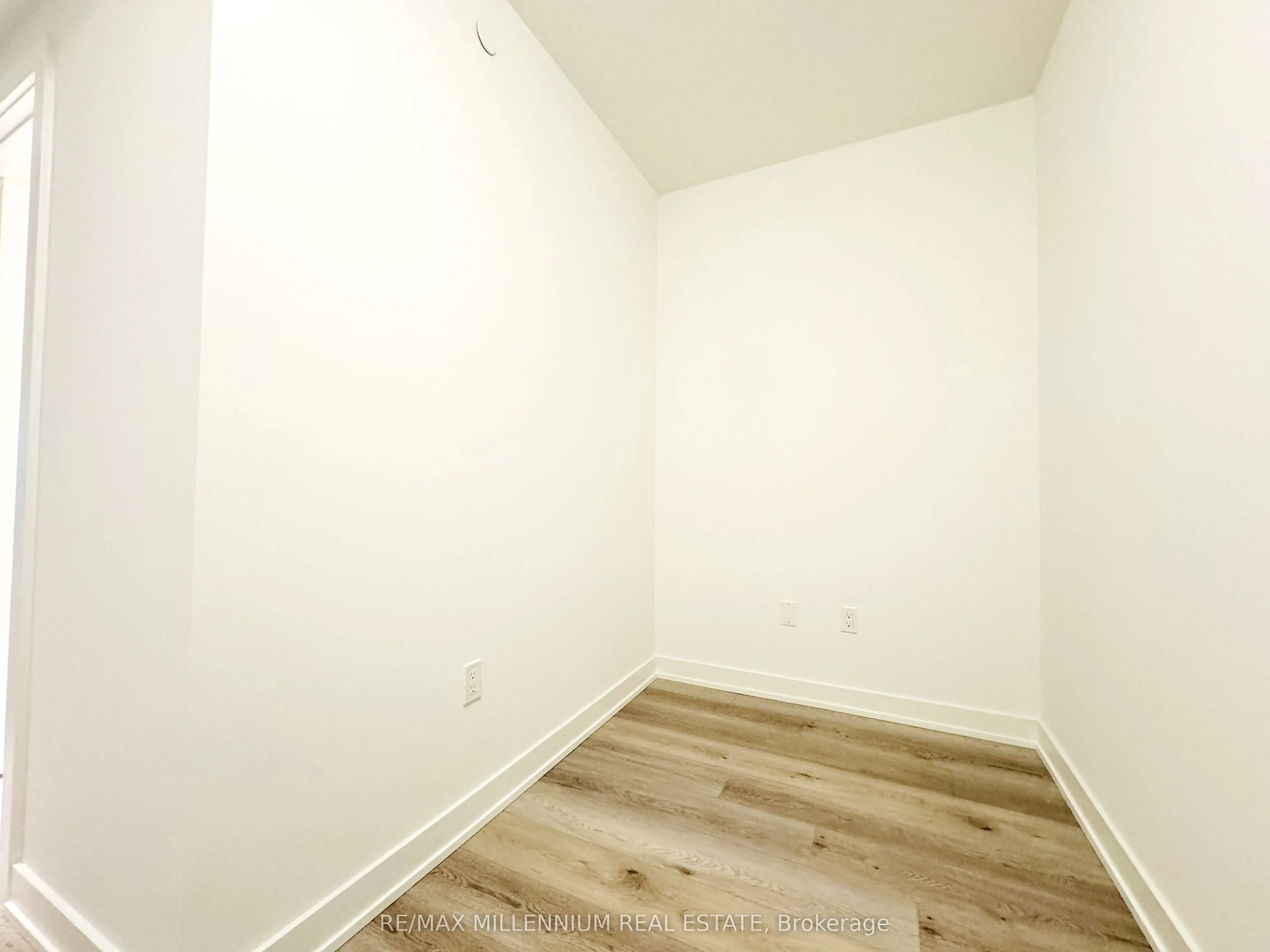 117 Broadway Avenue, #420